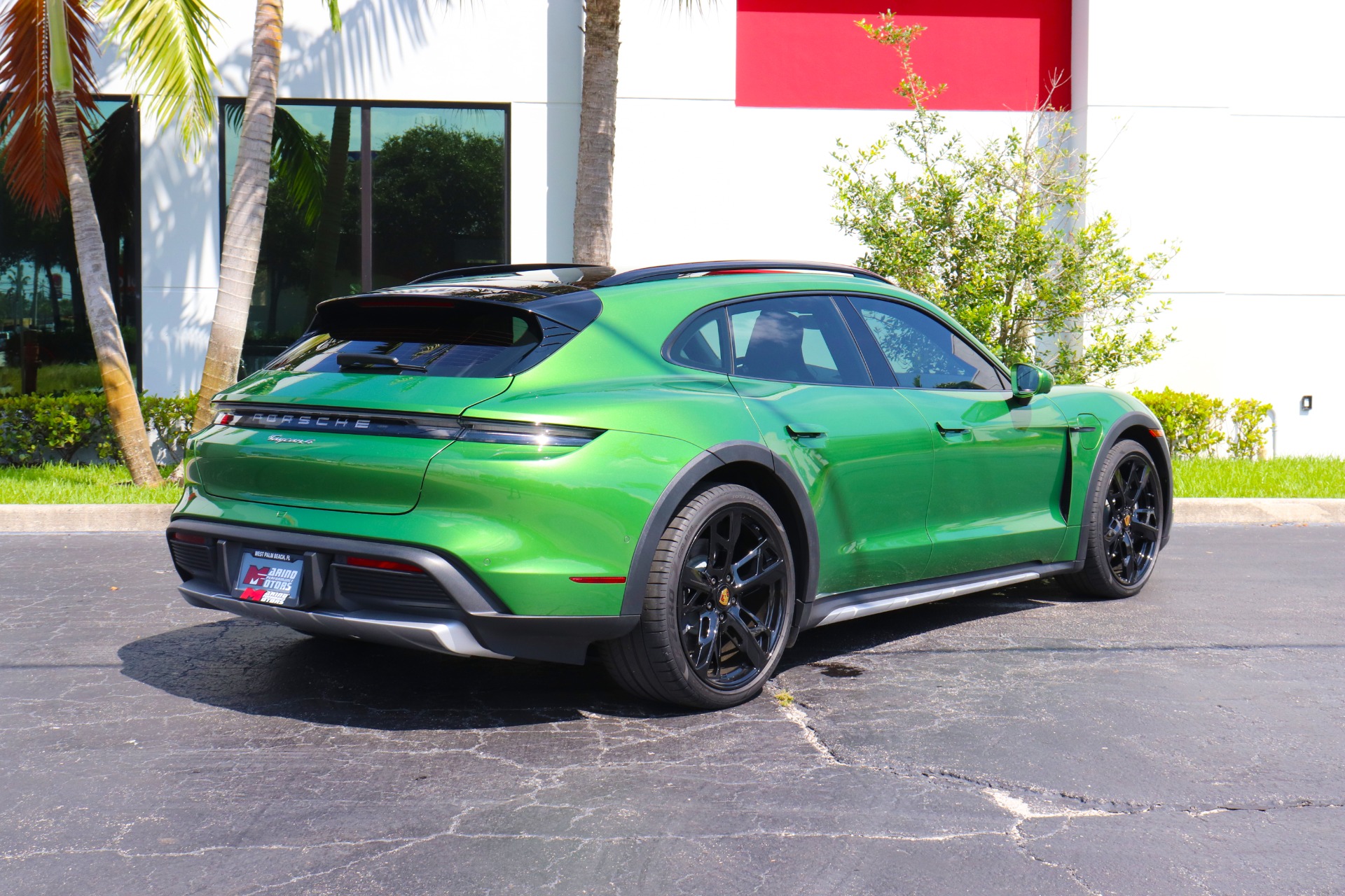 Used-2022-Porsche-Taycan-4-Cross-Turismo