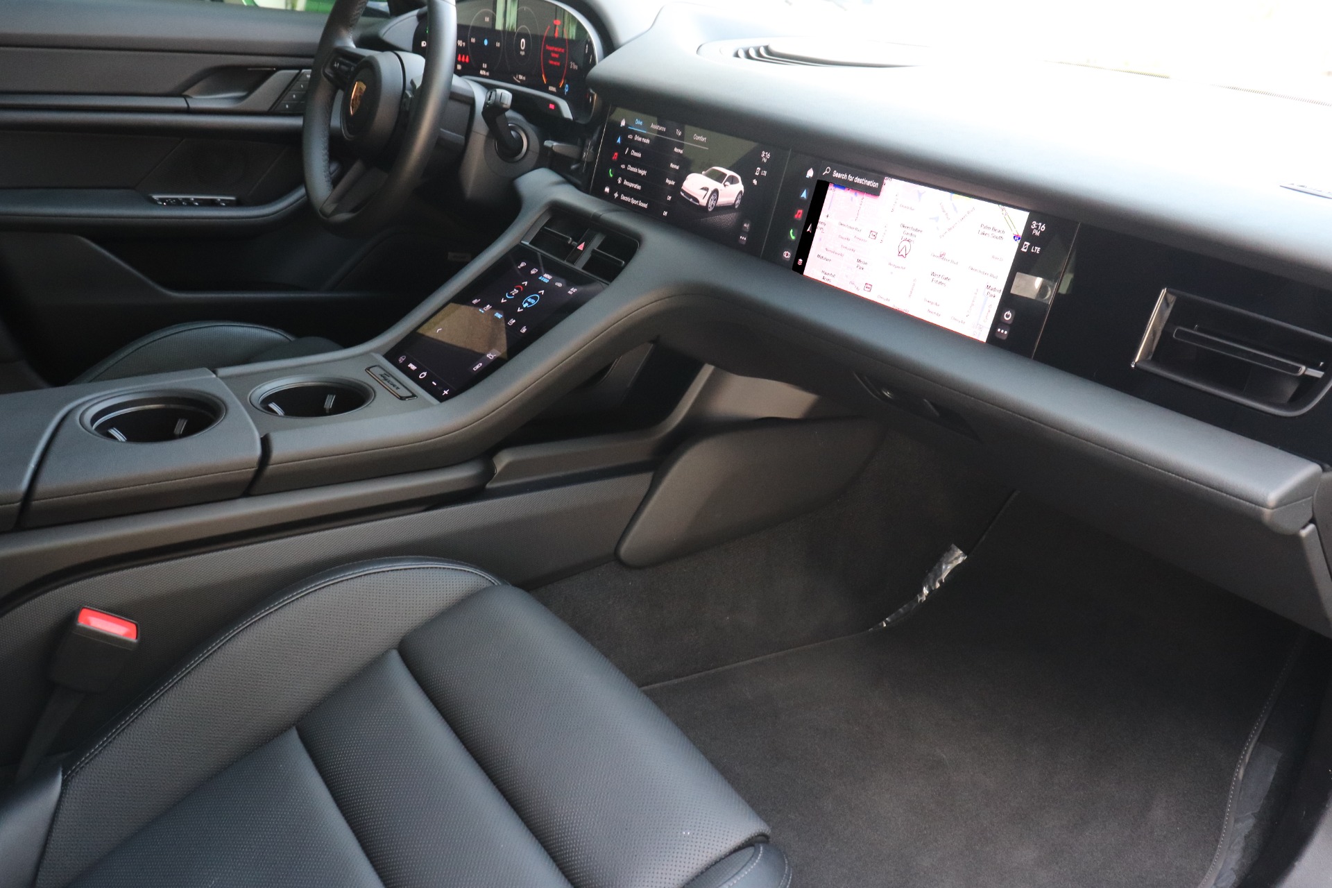 Used-2022-Porsche-Taycan-4-Cross-Turismo