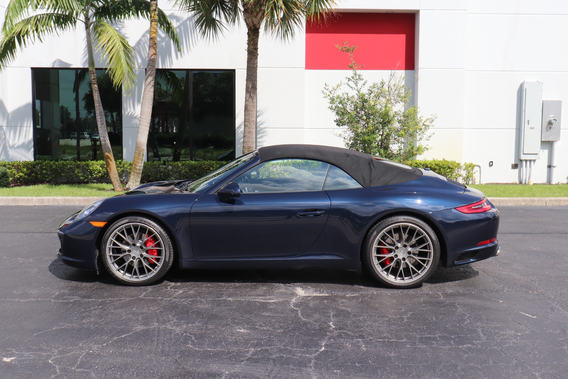 Used-2018-Porsche-911-Carrera-Cabriolet