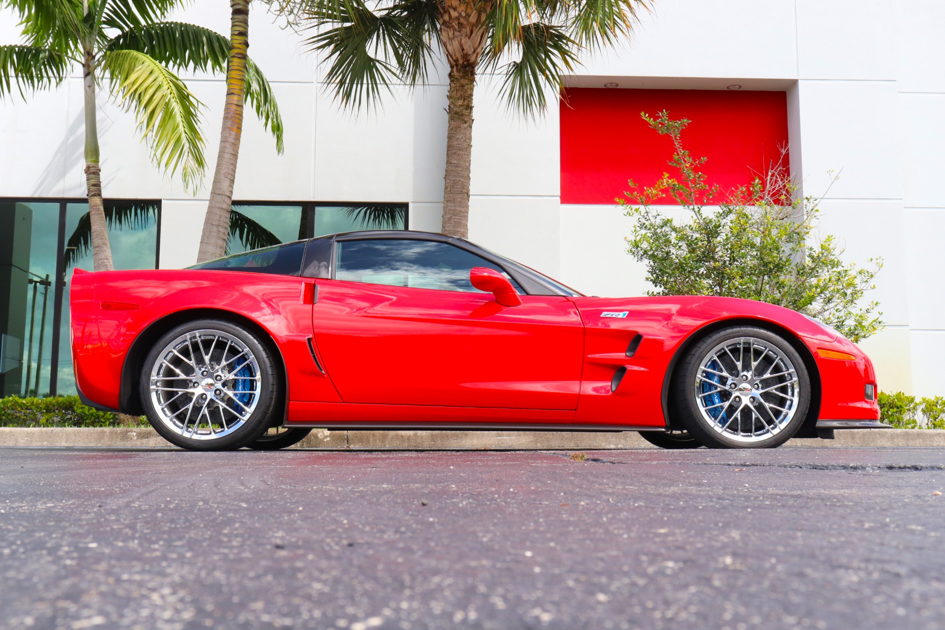Used-2010-Chevrolet-Corvette-ZR1-3ZR