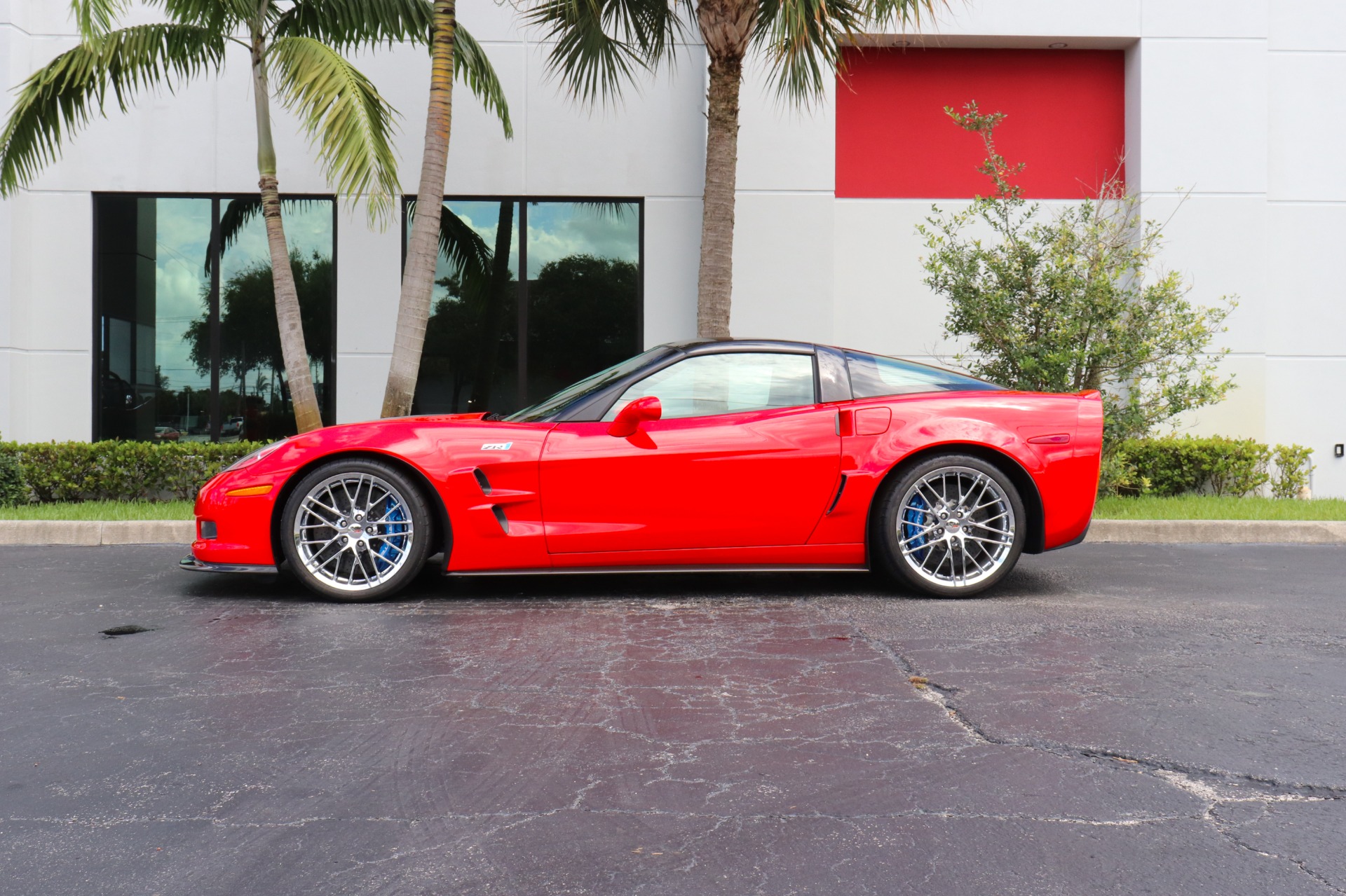 Used-2010-Chevrolet-Corvette-ZR1-3ZR