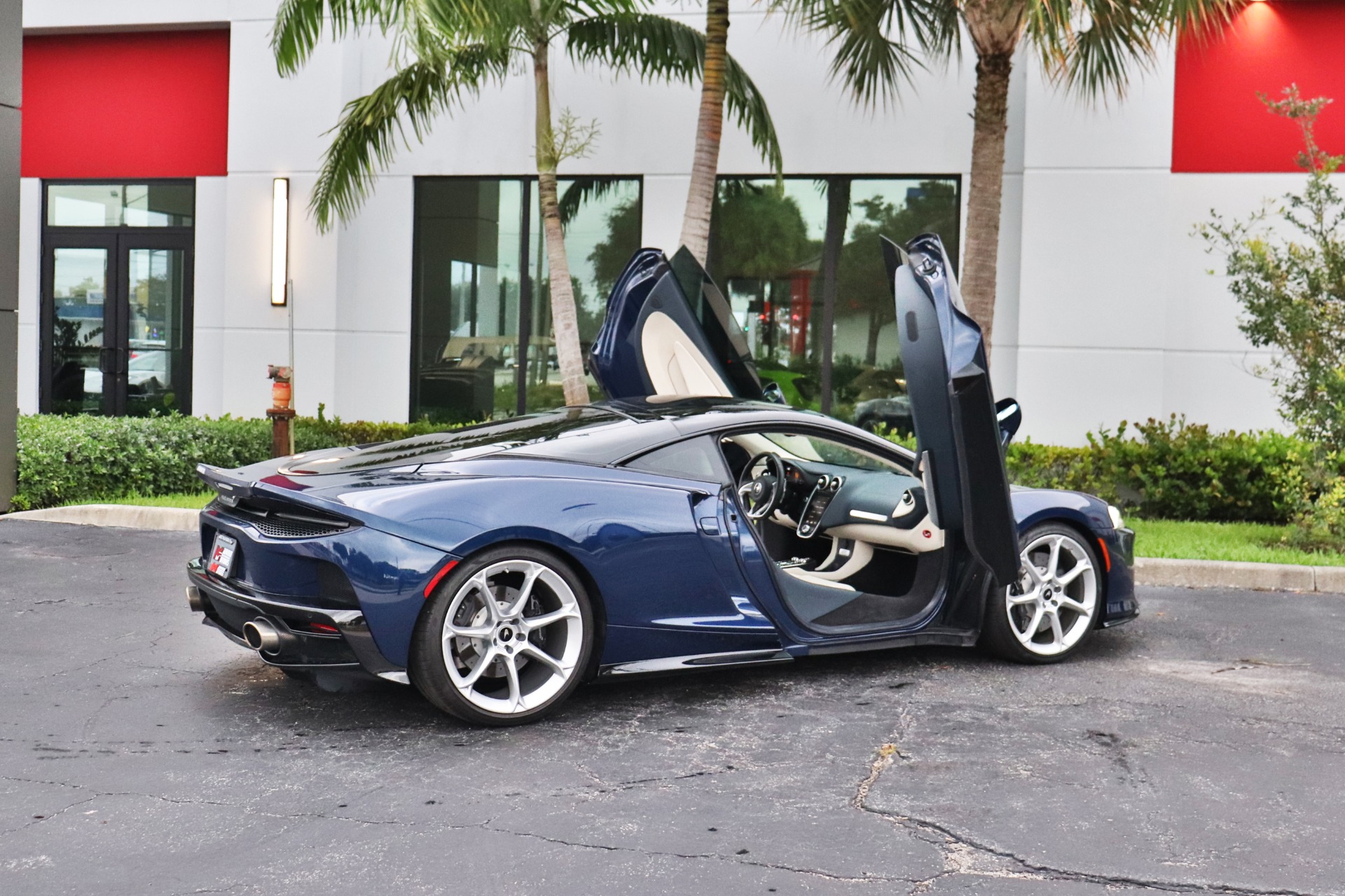 Used-2020-McLaren-GT