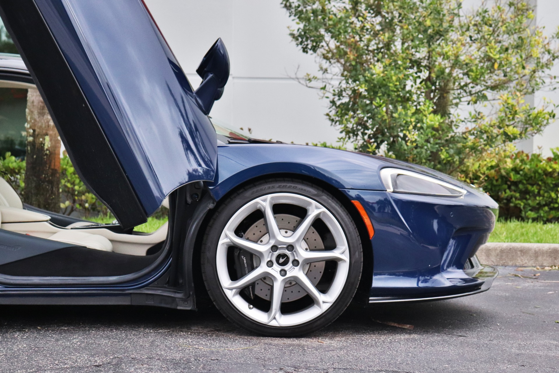 Used-2020-McLaren-GT