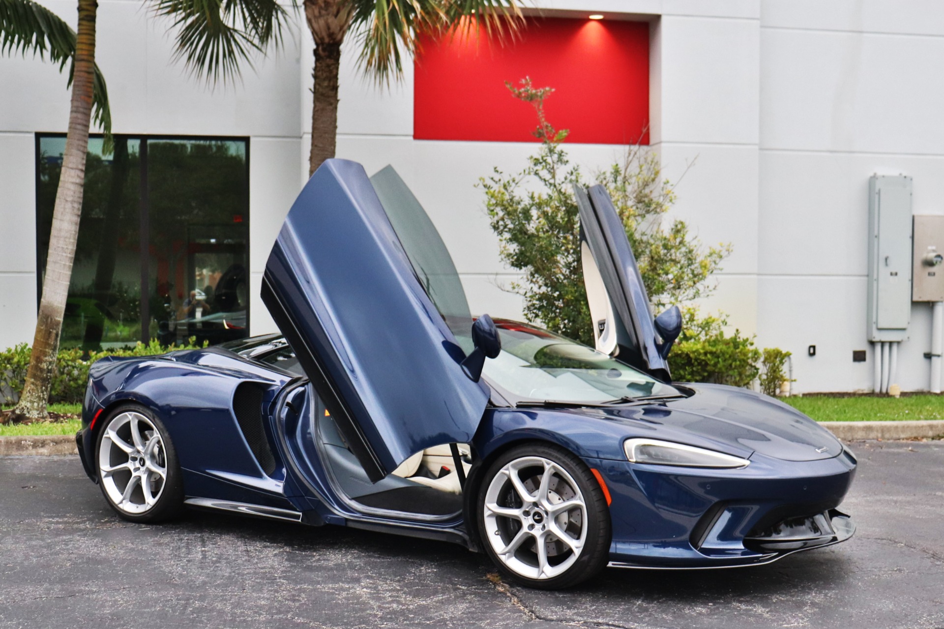 Used-2020-McLaren-GT
