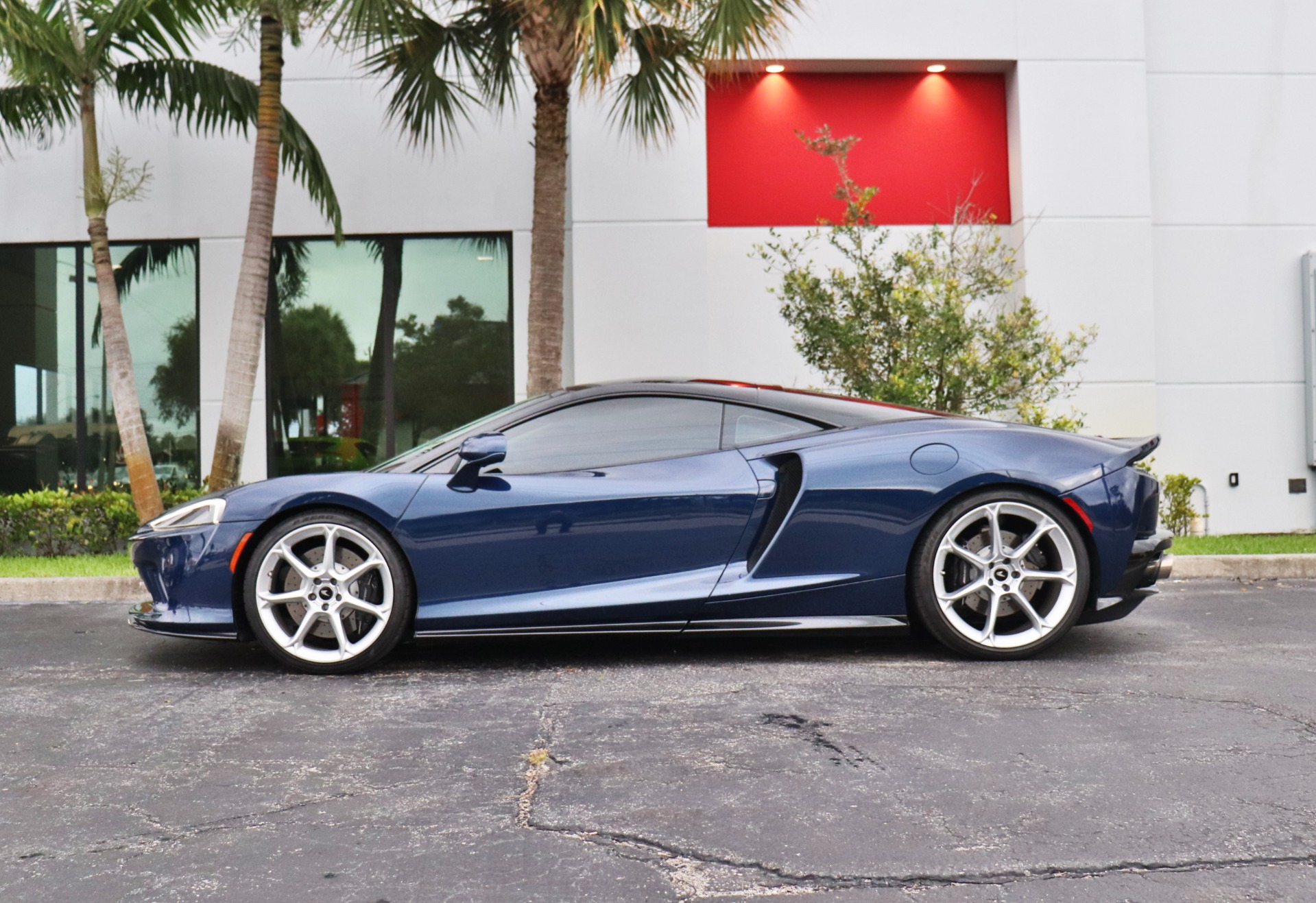 Used-2020-McLaren-GT