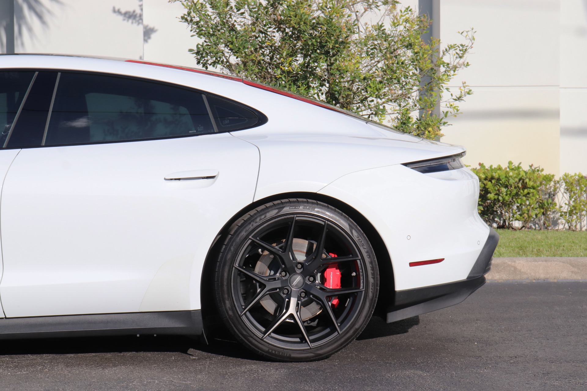 Used-2020-Porsche-Taycan-4S