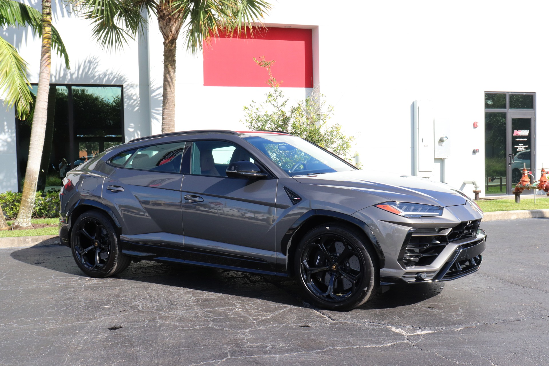 Used-2022-Lamborghini-Urus