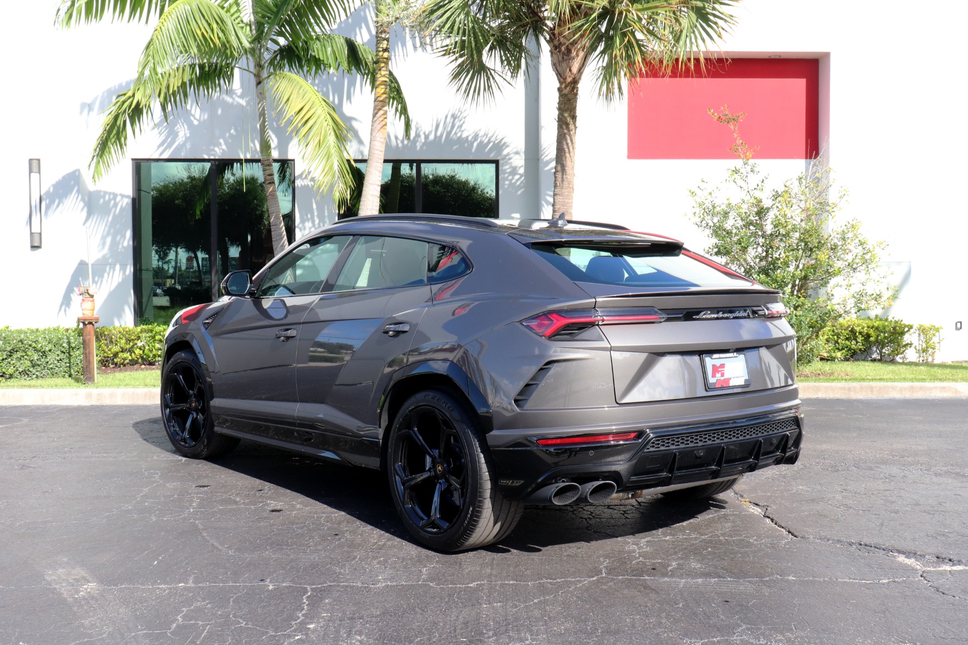 Used-2022-Lamborghini-Urus