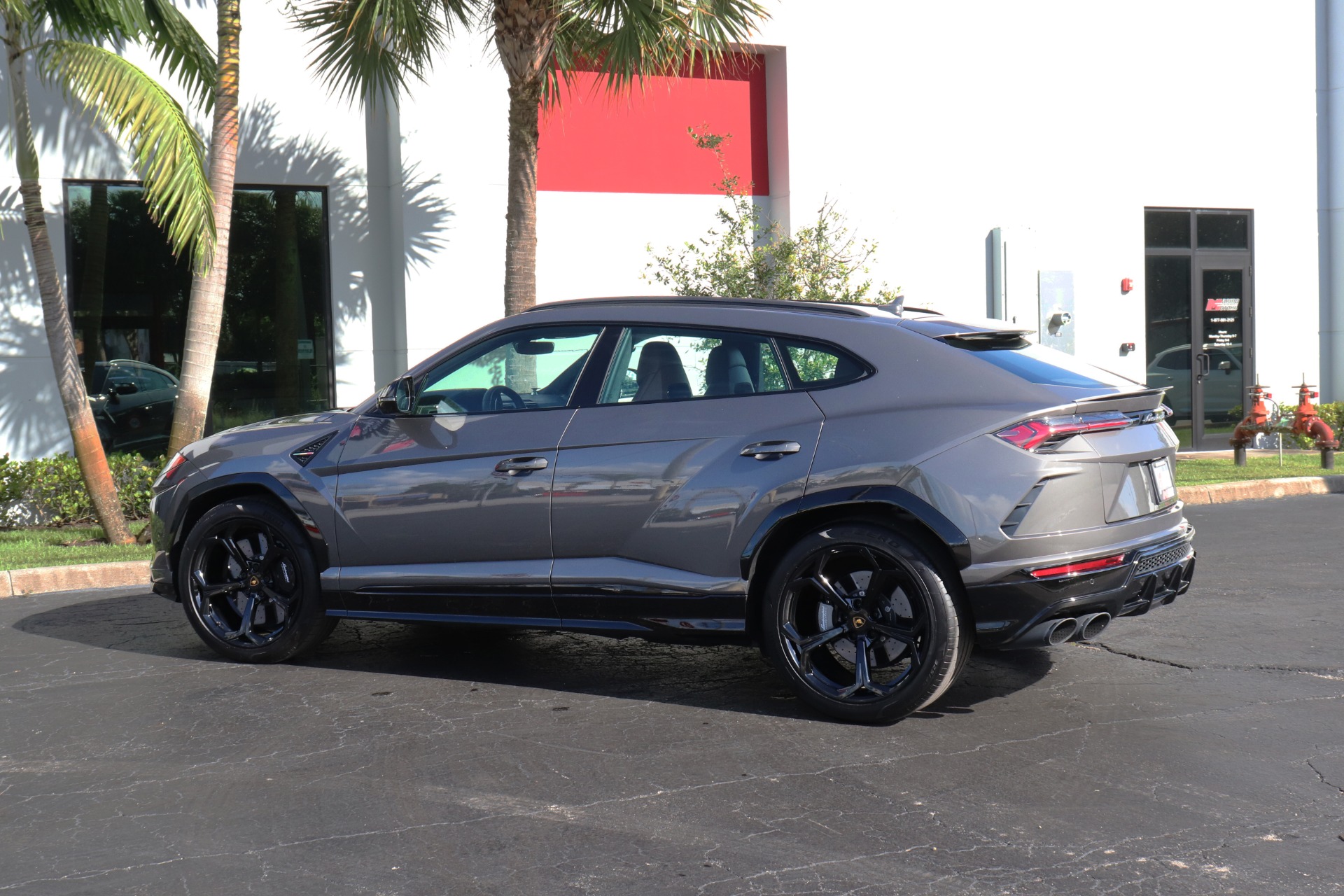 Used-2022-Lamborghini-Urus