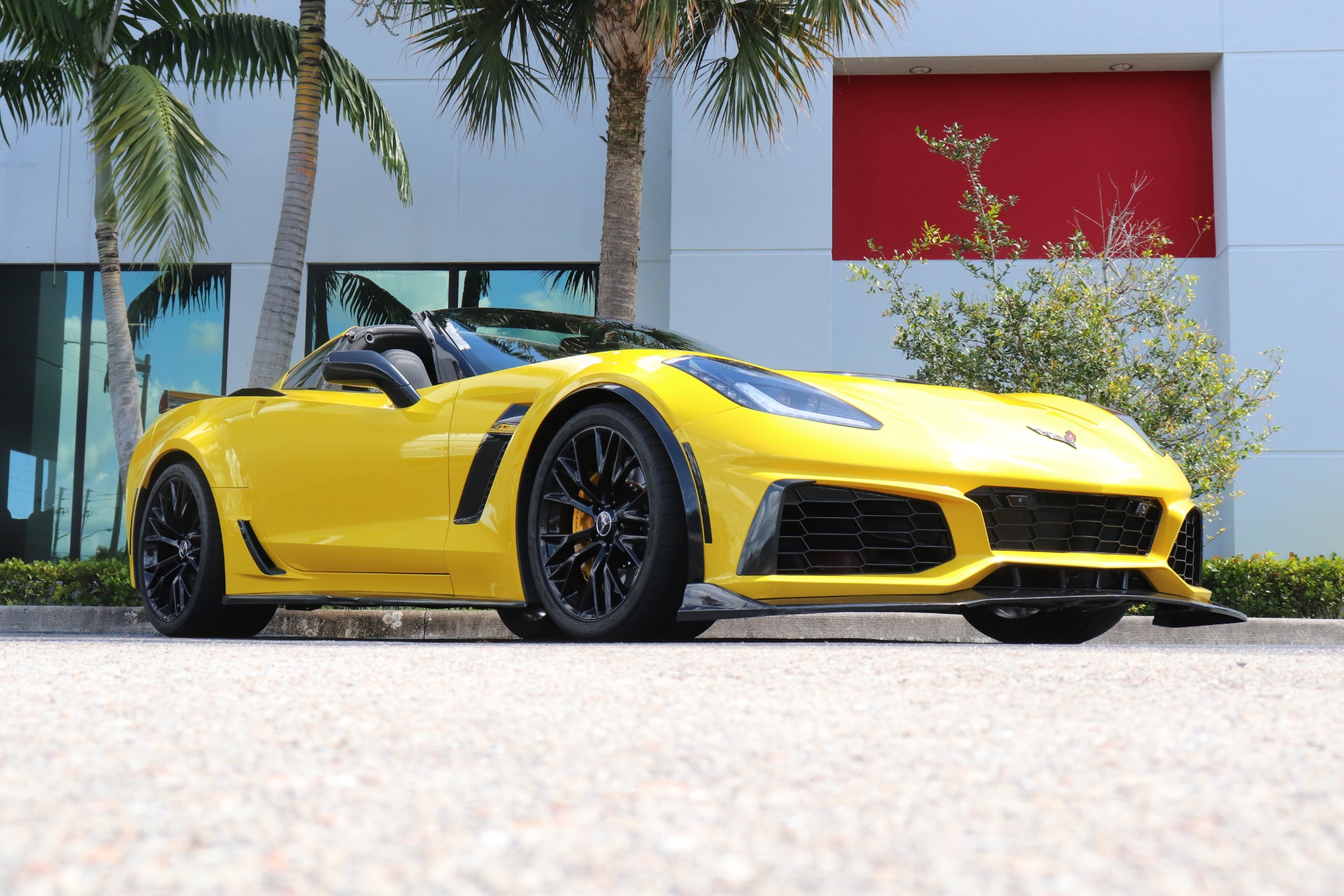 Used-2016-Chevrolet-Corvette-Z06