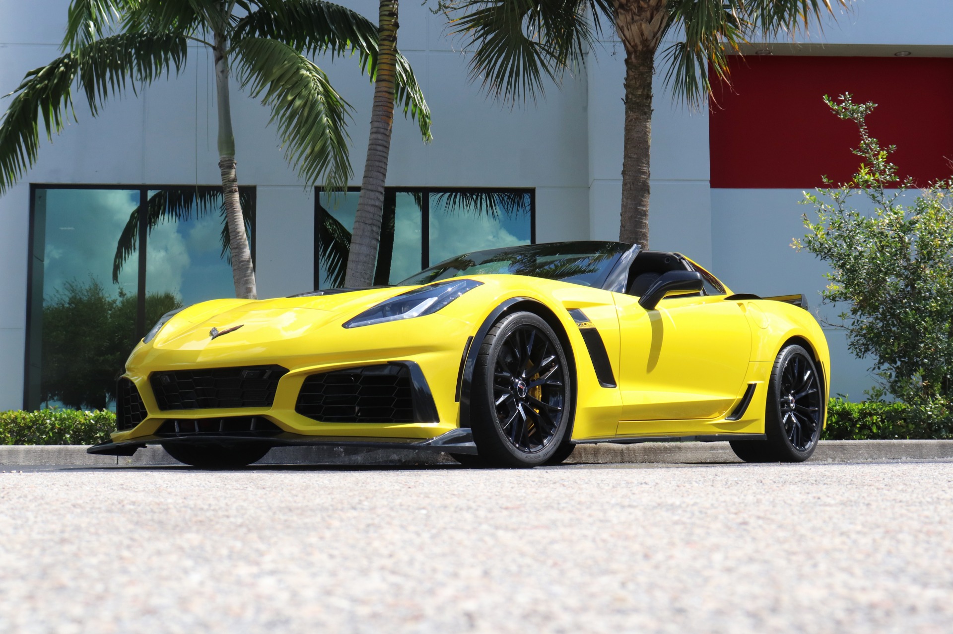 Used-2016-Chevrolet-Corvette-Z06