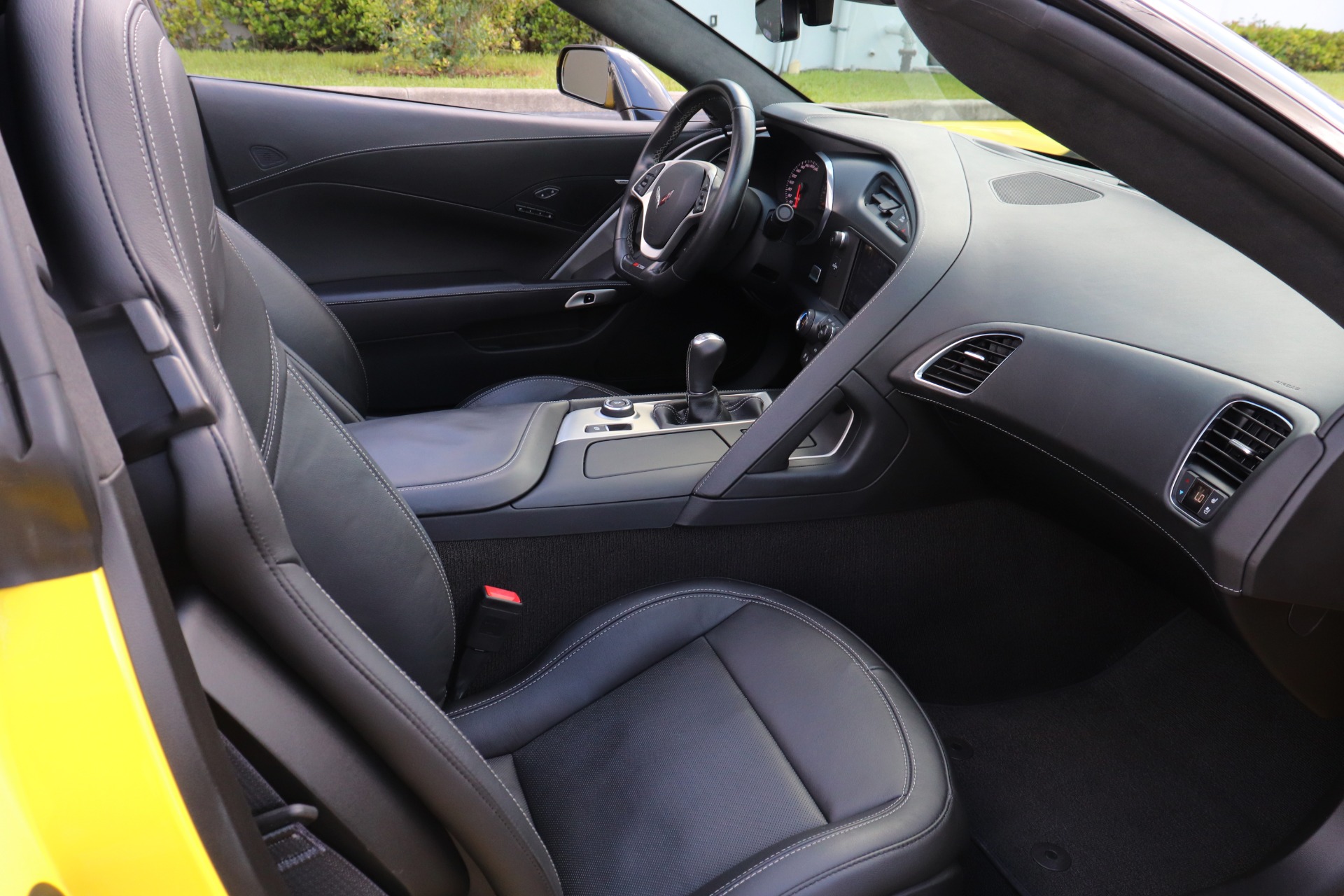 Used-2016-Chevrolet-Corvette-Z06
