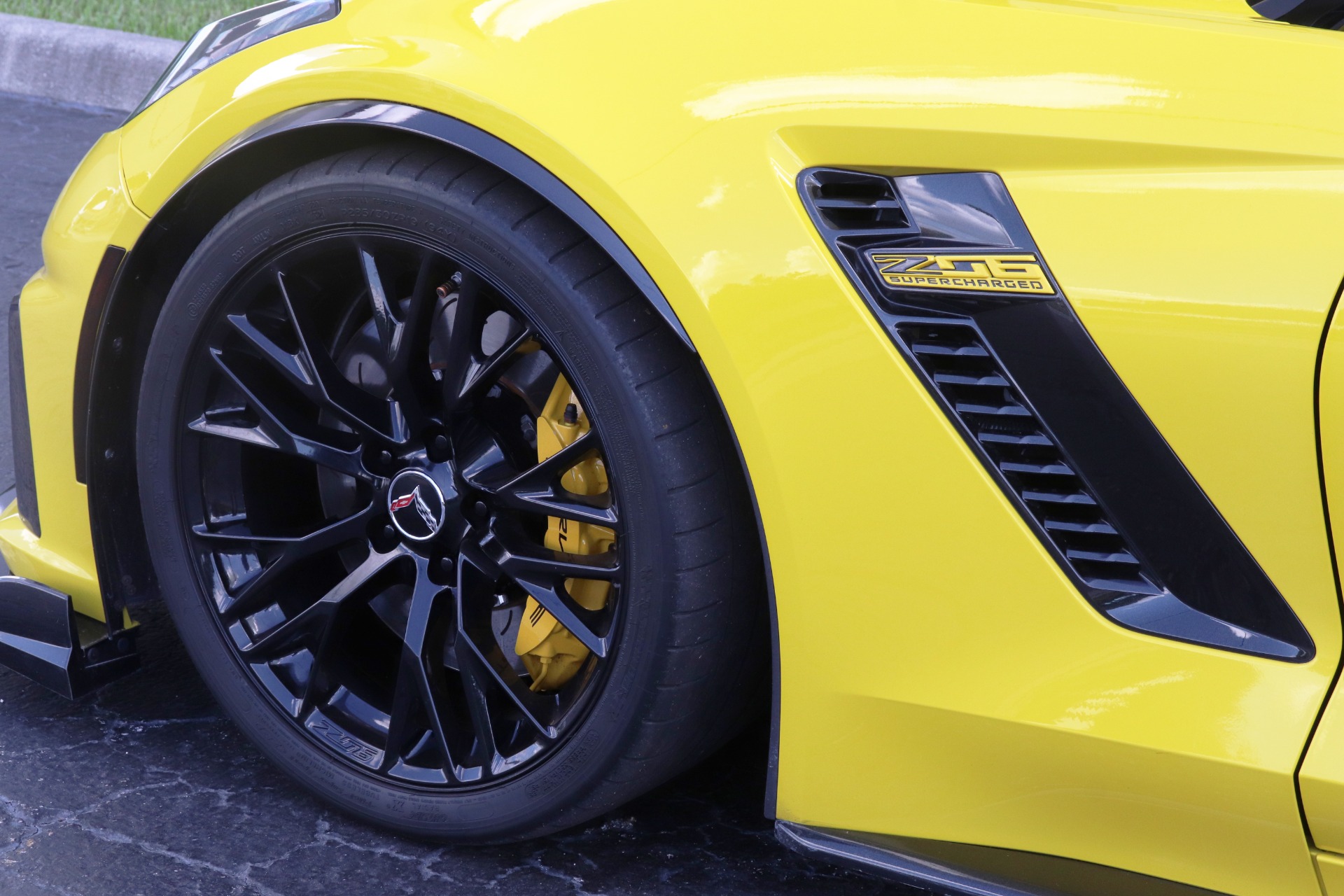 Used-2016-Chevrolet-Corvette-Z06