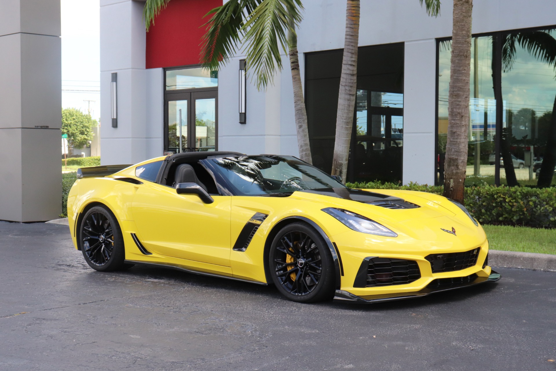 Used-2016-Chevrolet-Corvette-Z06
