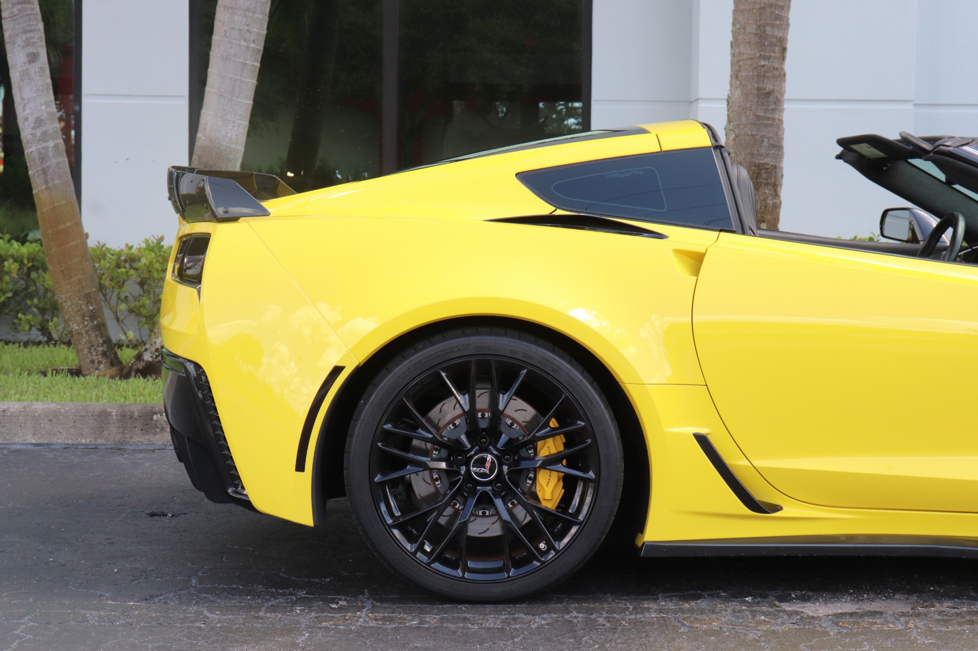 Used-2016-Chevrolet-Corvette-Z06