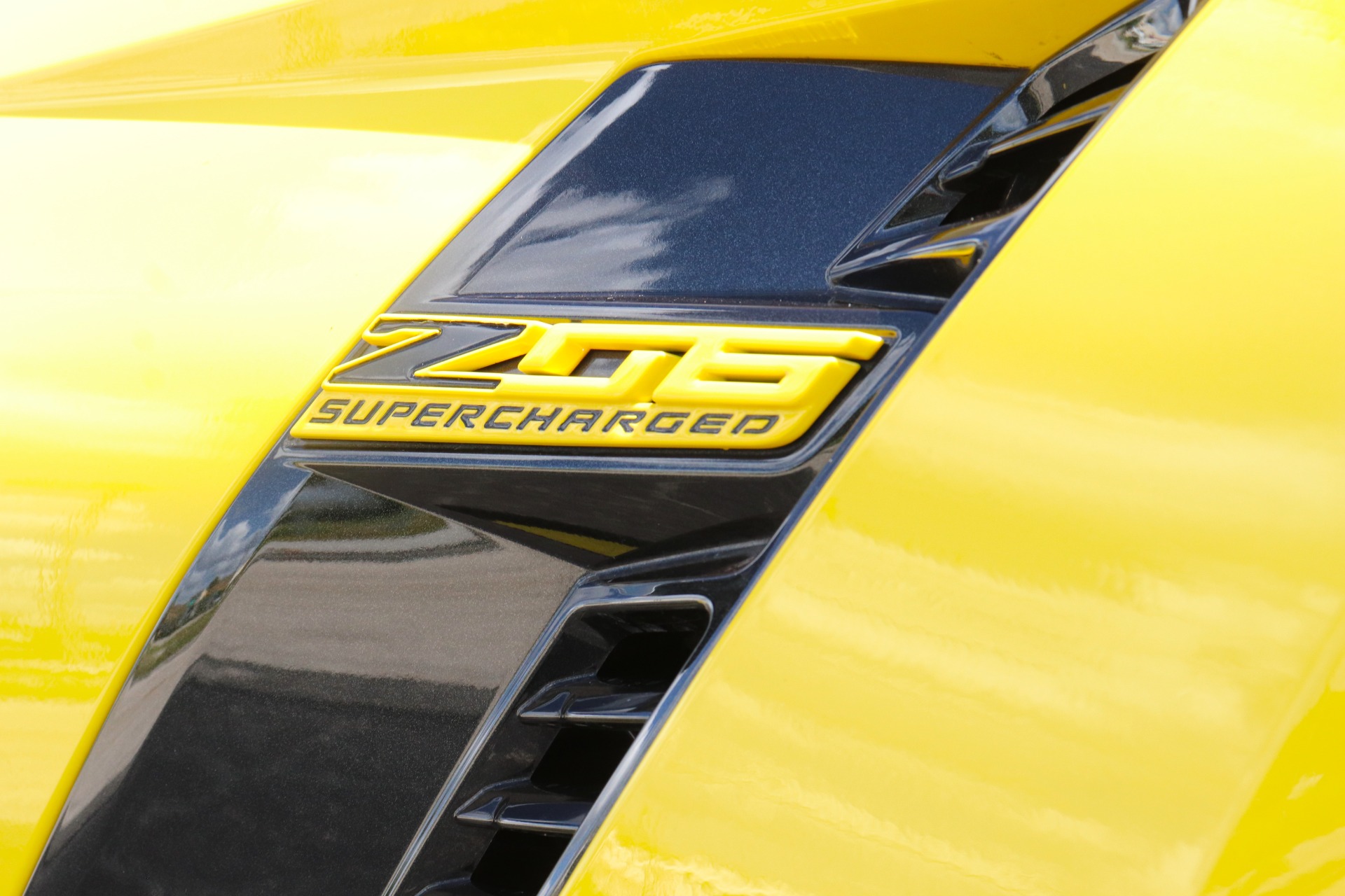 Used-2016-Chevrolet-Corvette-Z06