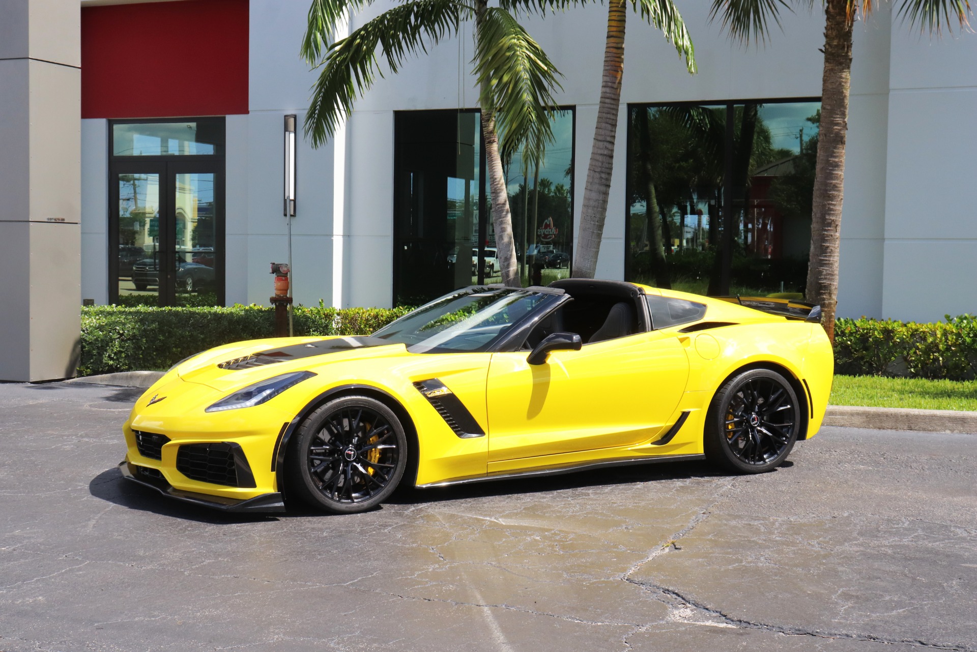 Used-2016-Chevrolet-Corvette-Z06