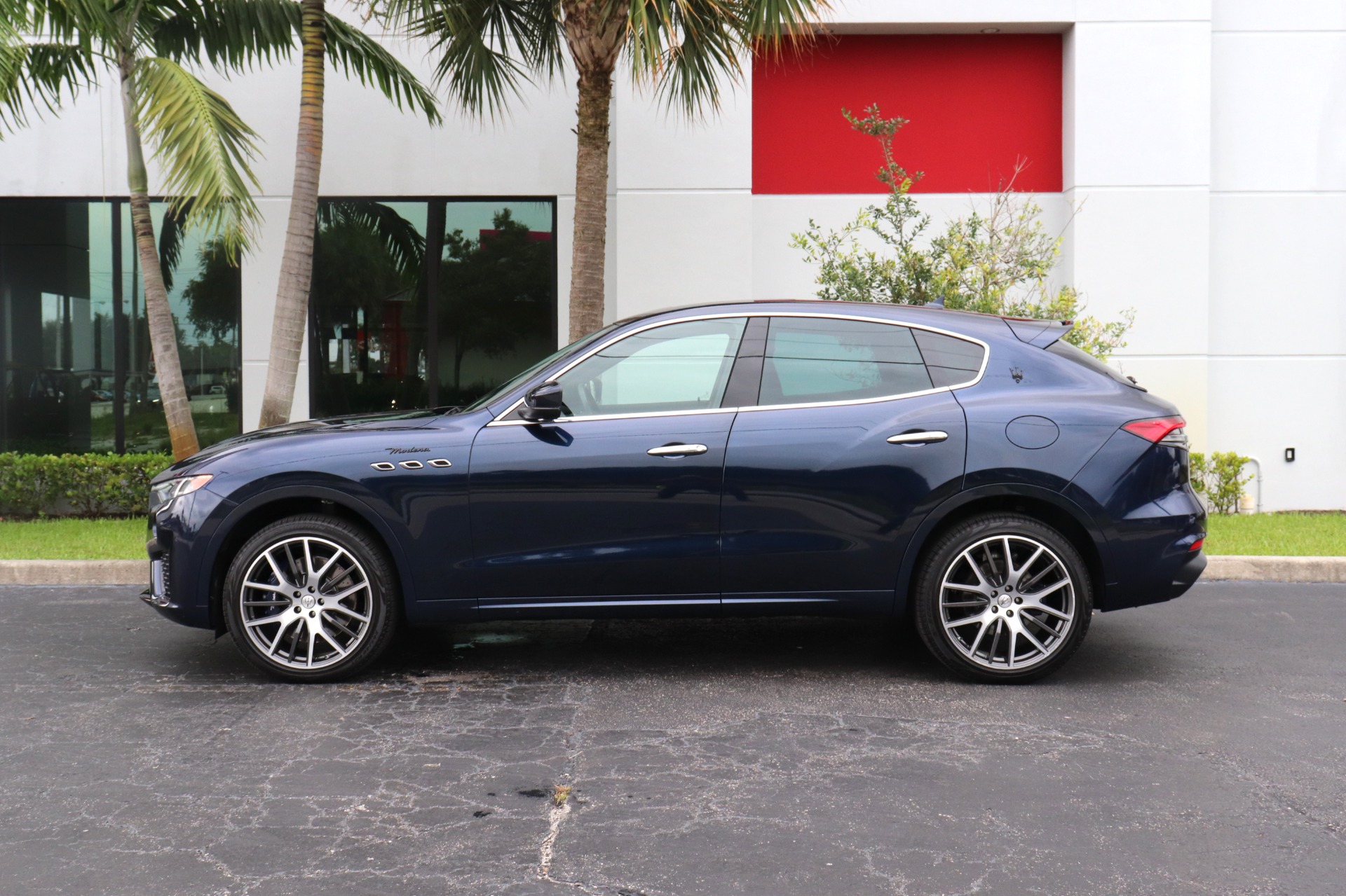 Used-2022-Maserati-Levante-Modena