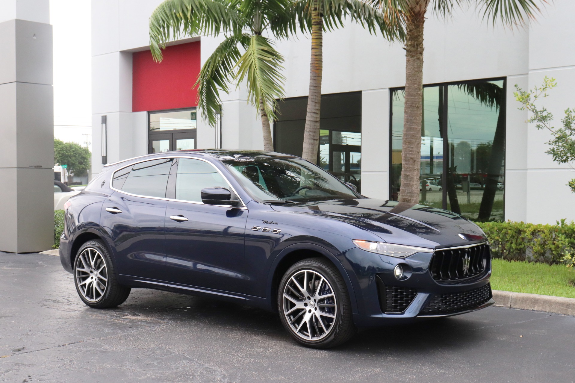 Used-2022-Maserati-Levante-Modena