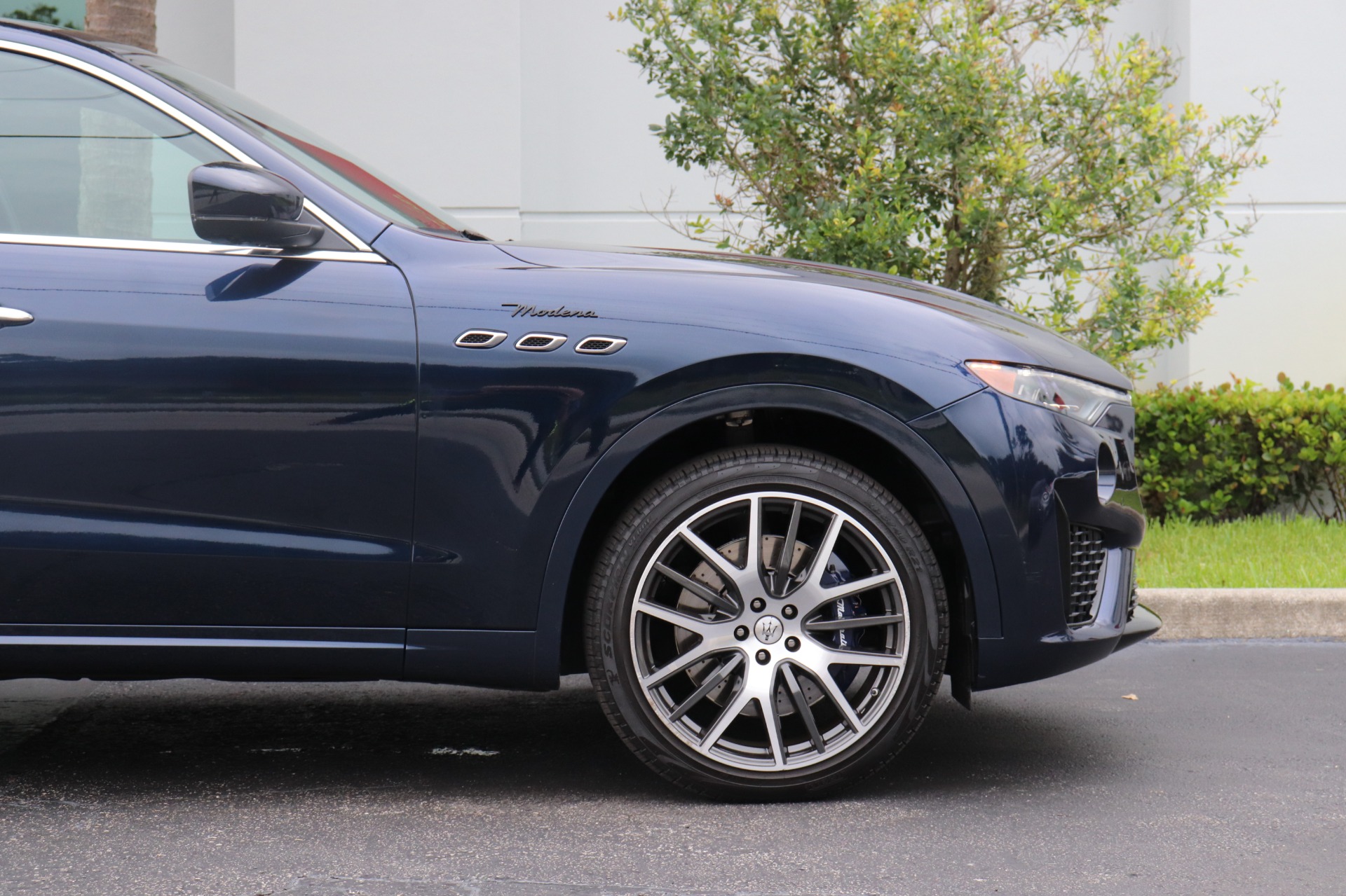 Used-2022-Maserati-Levante-Modena