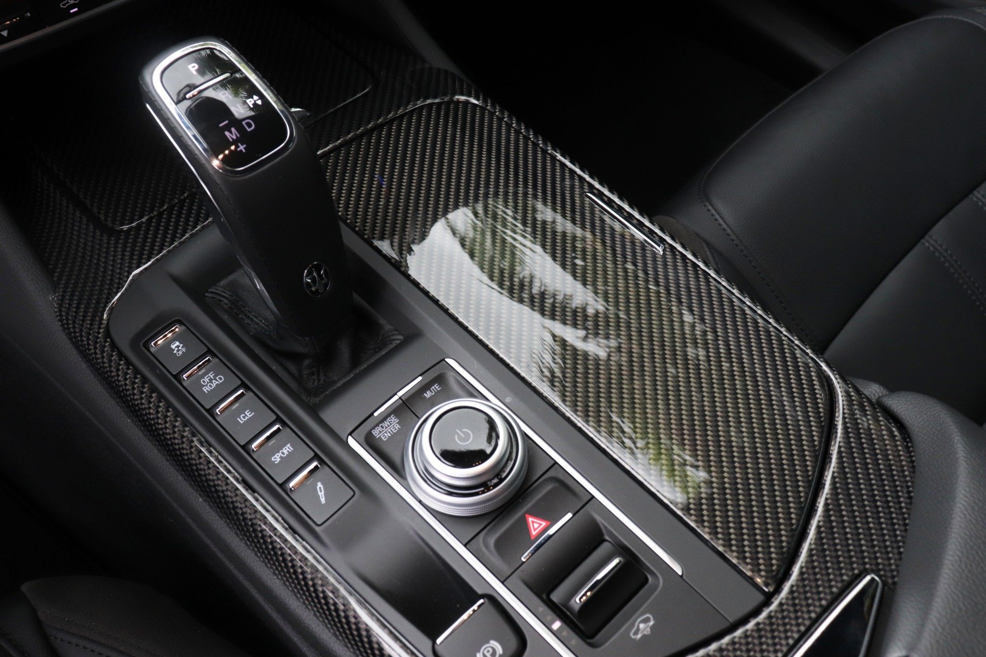 Used-2022-Maserati-Levante-Modena