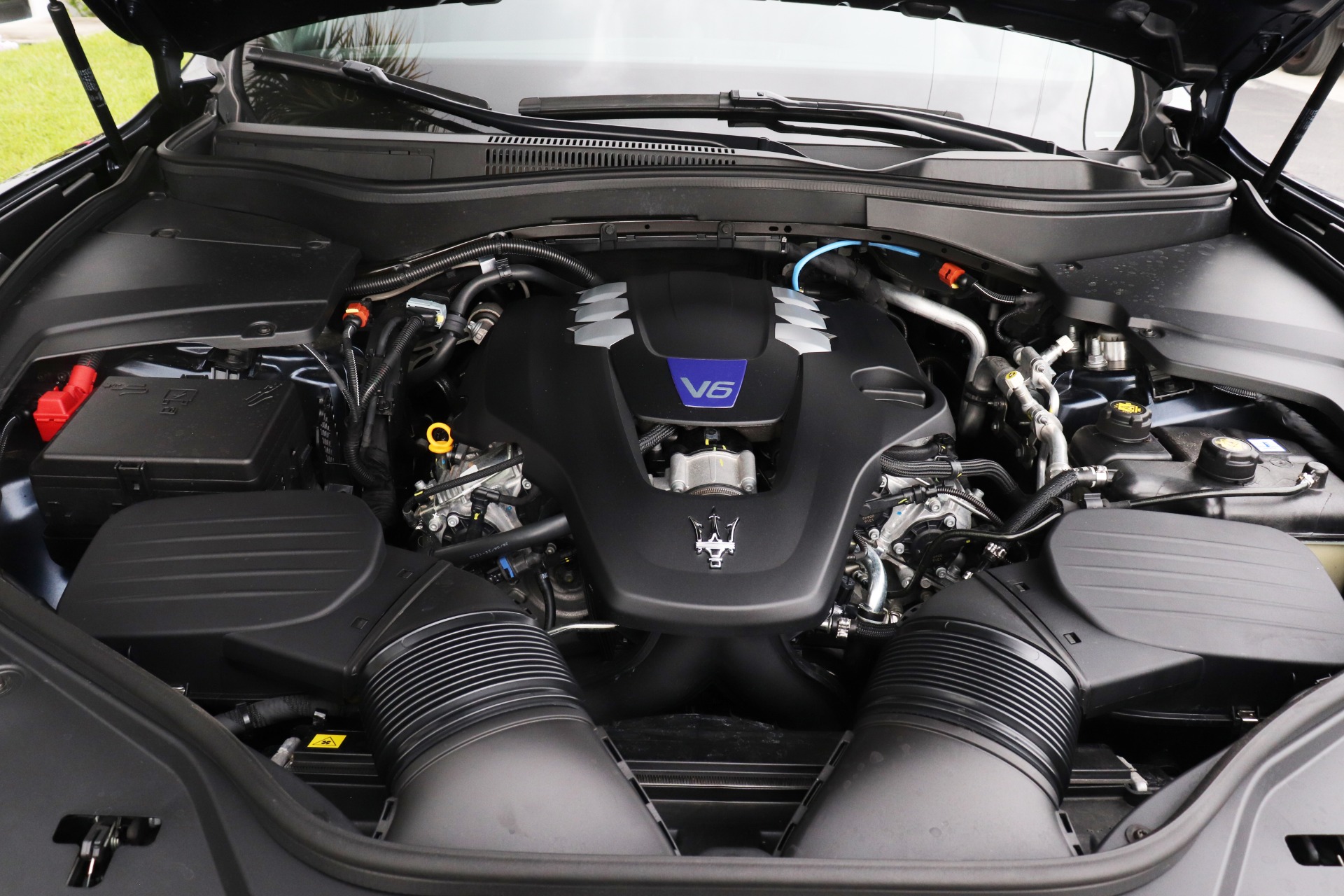 Used-2022-Maserati-Levante-Modena