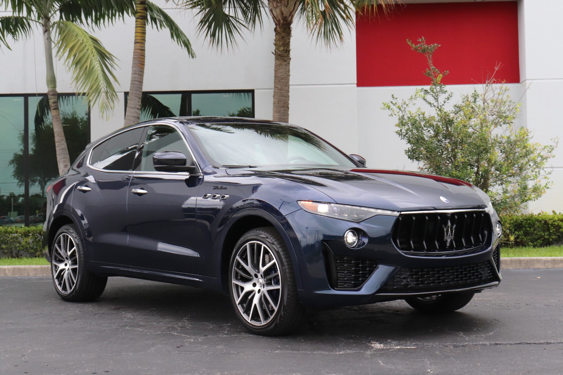 Used-2022-Maserati-Levante-Modena