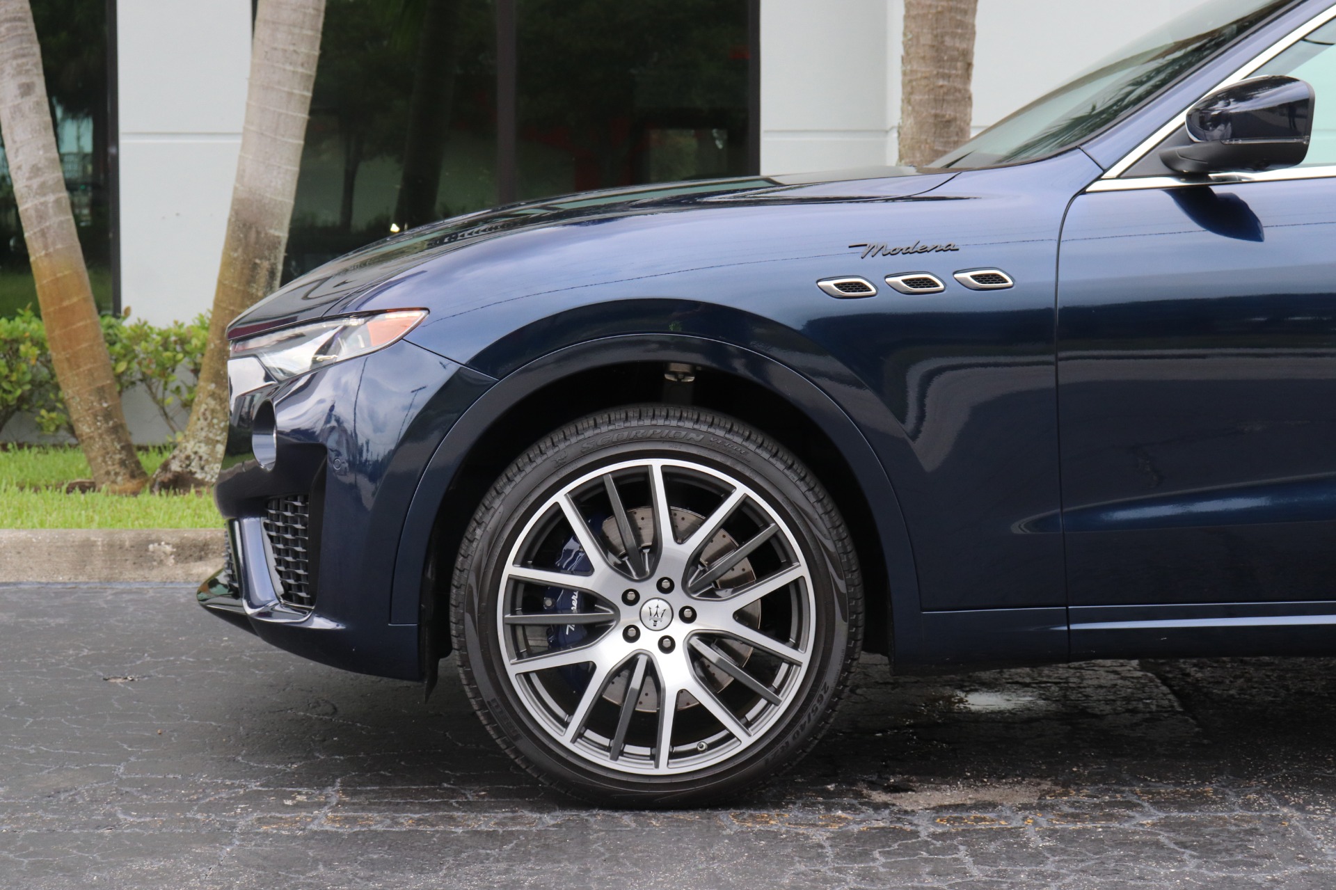 Used-2022-Maserati-Levante-Modena