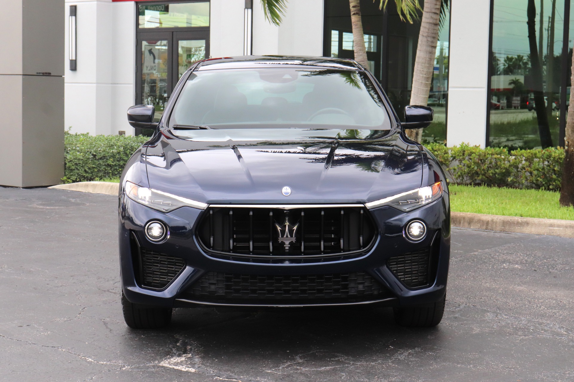 Used-2022-Maserati-Levante-Modena