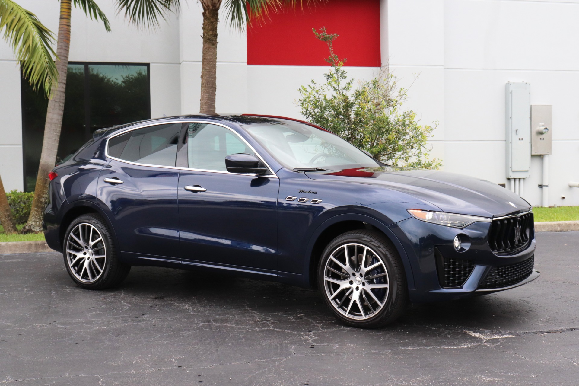 Used-2022-Maserati-Levante-Modena