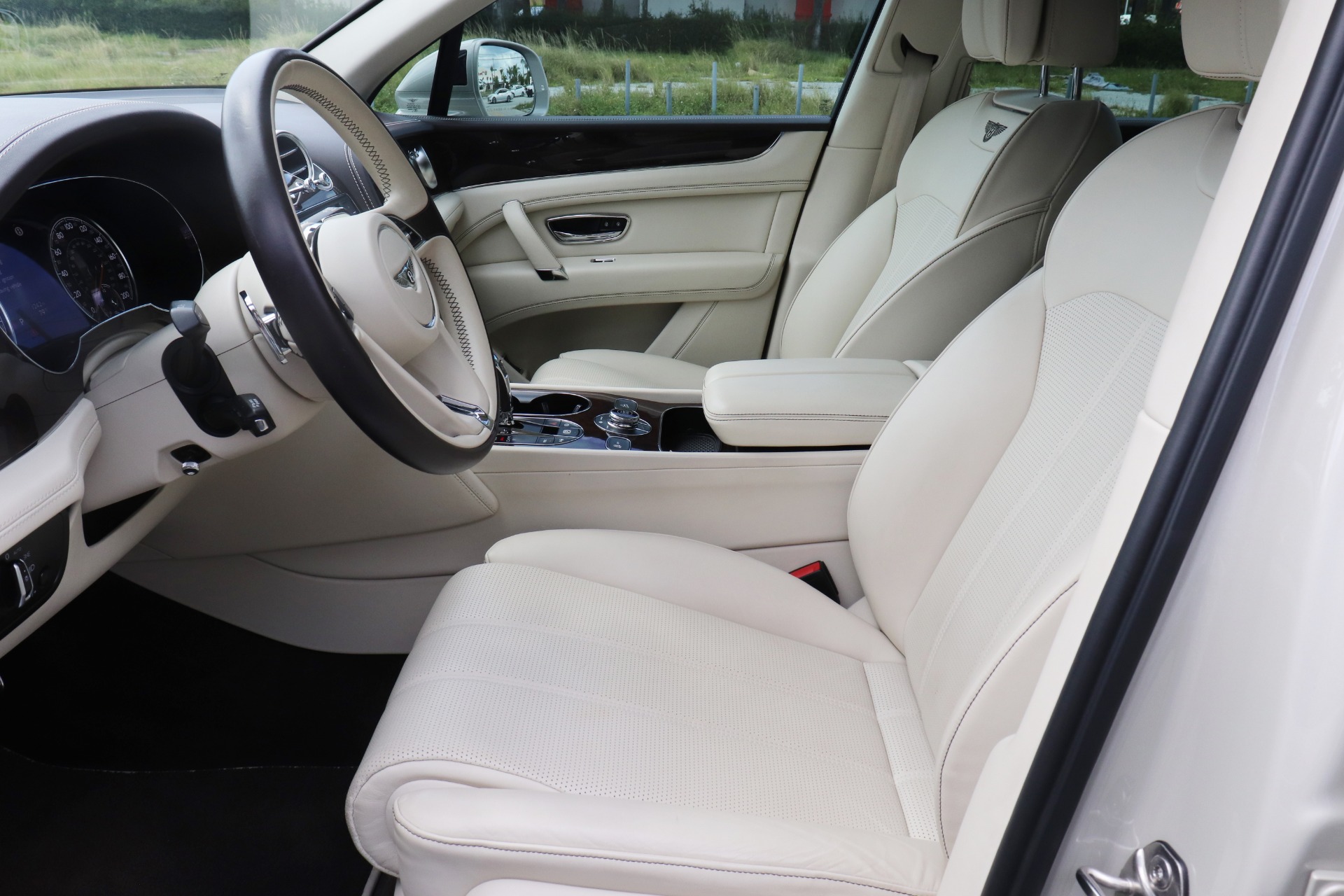 Used-2019-Bentley-Bentayga-V8