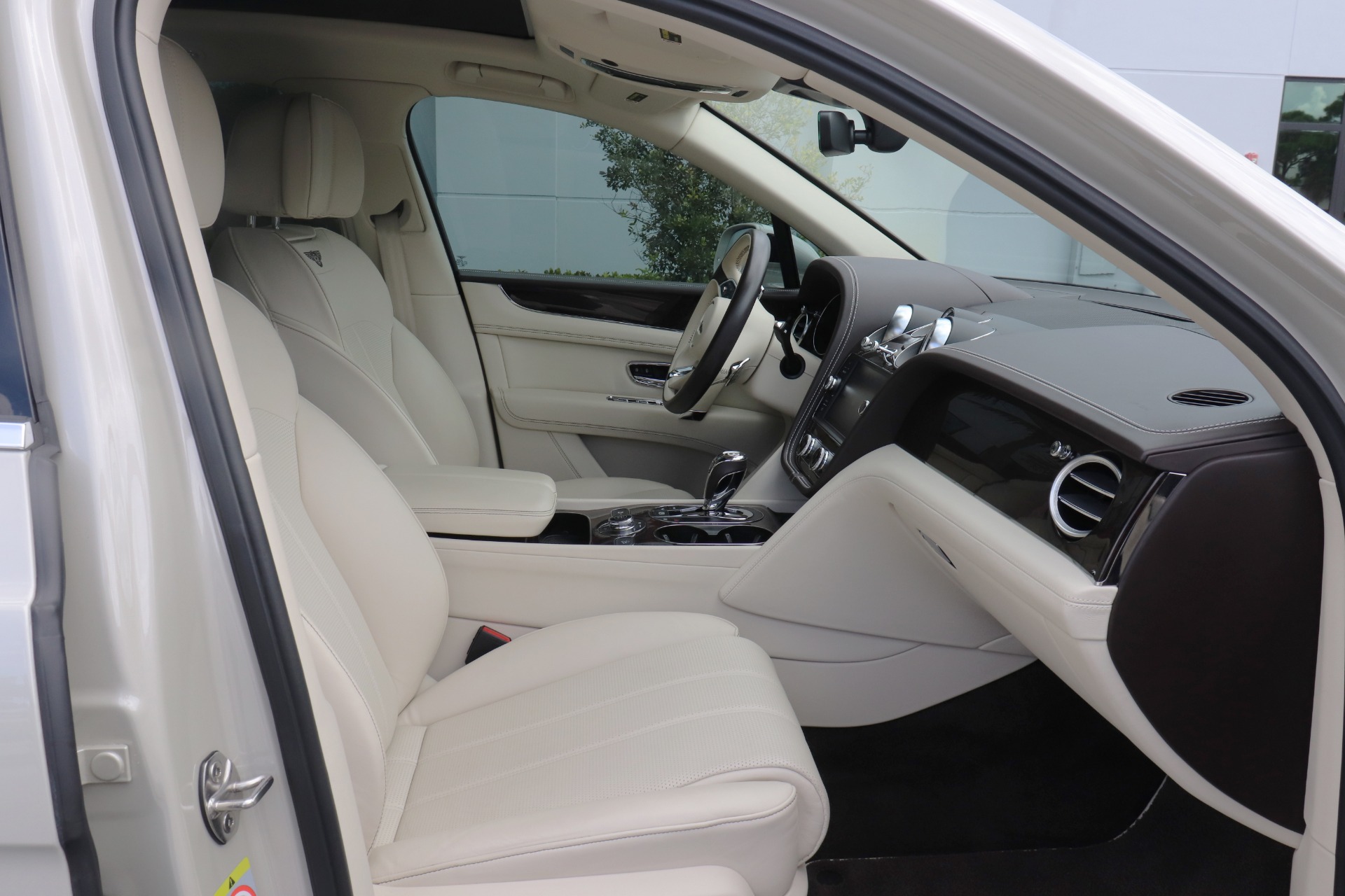 Used-2019-Bentley-Bentayga-V8
