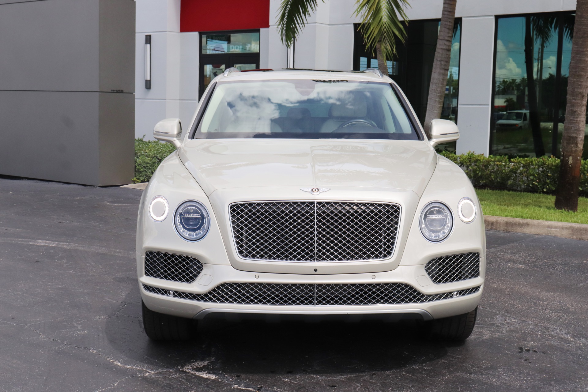 Used-2019-Bentley-Bentayga-V8