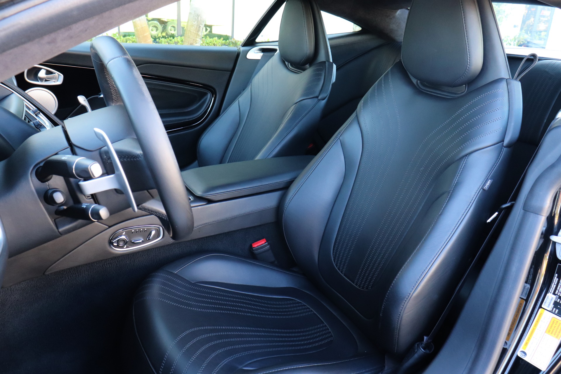 Used-2018-Aston-Martin-DB11-V12