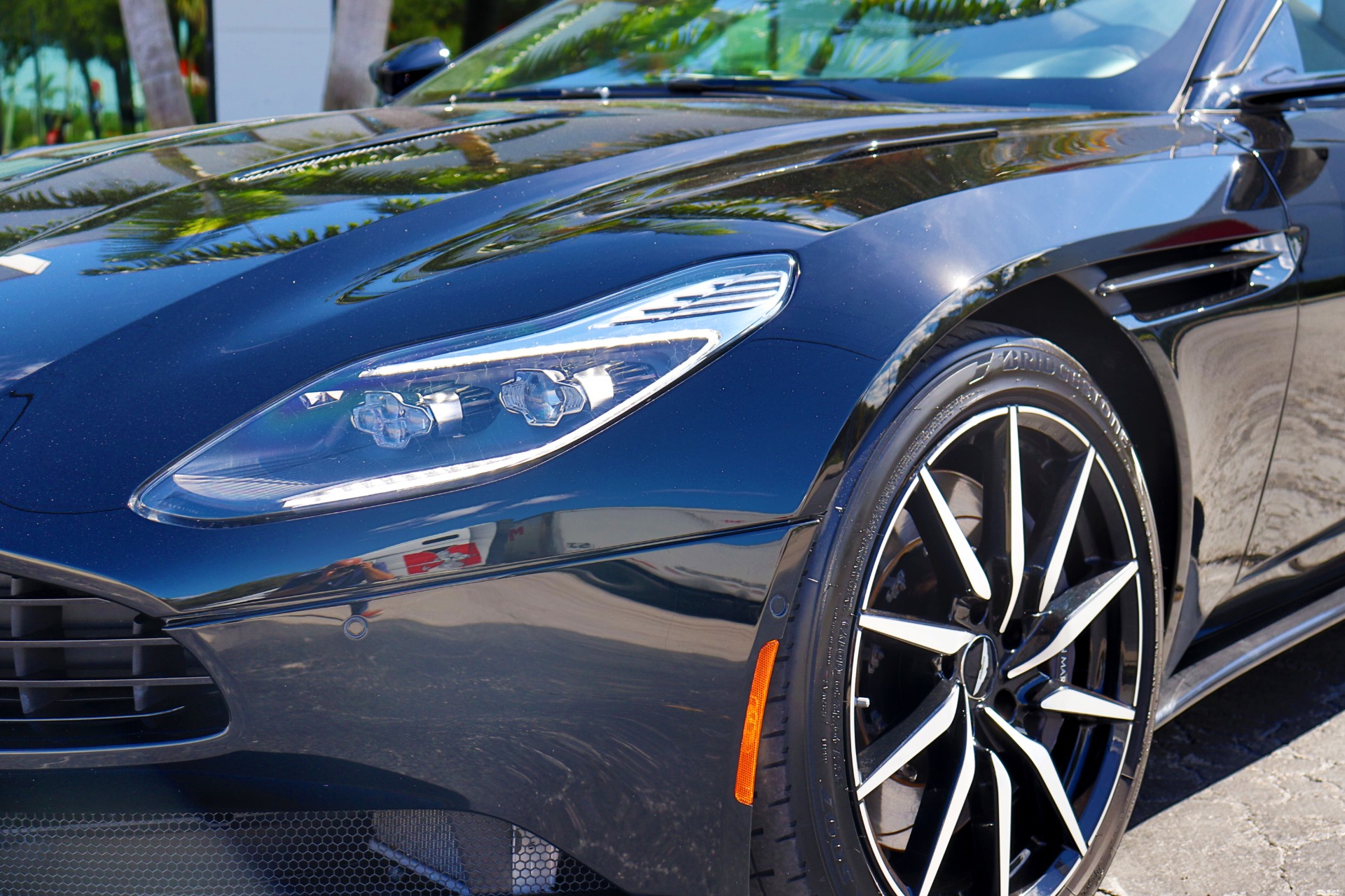 Used-2018-Aston-Martin-DB11-V12