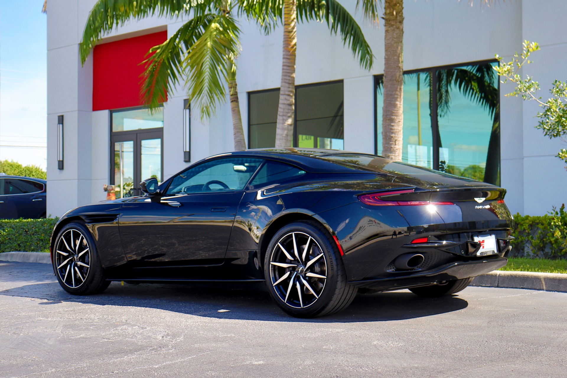 Used-2018-Aston-Martin-DB11-V12