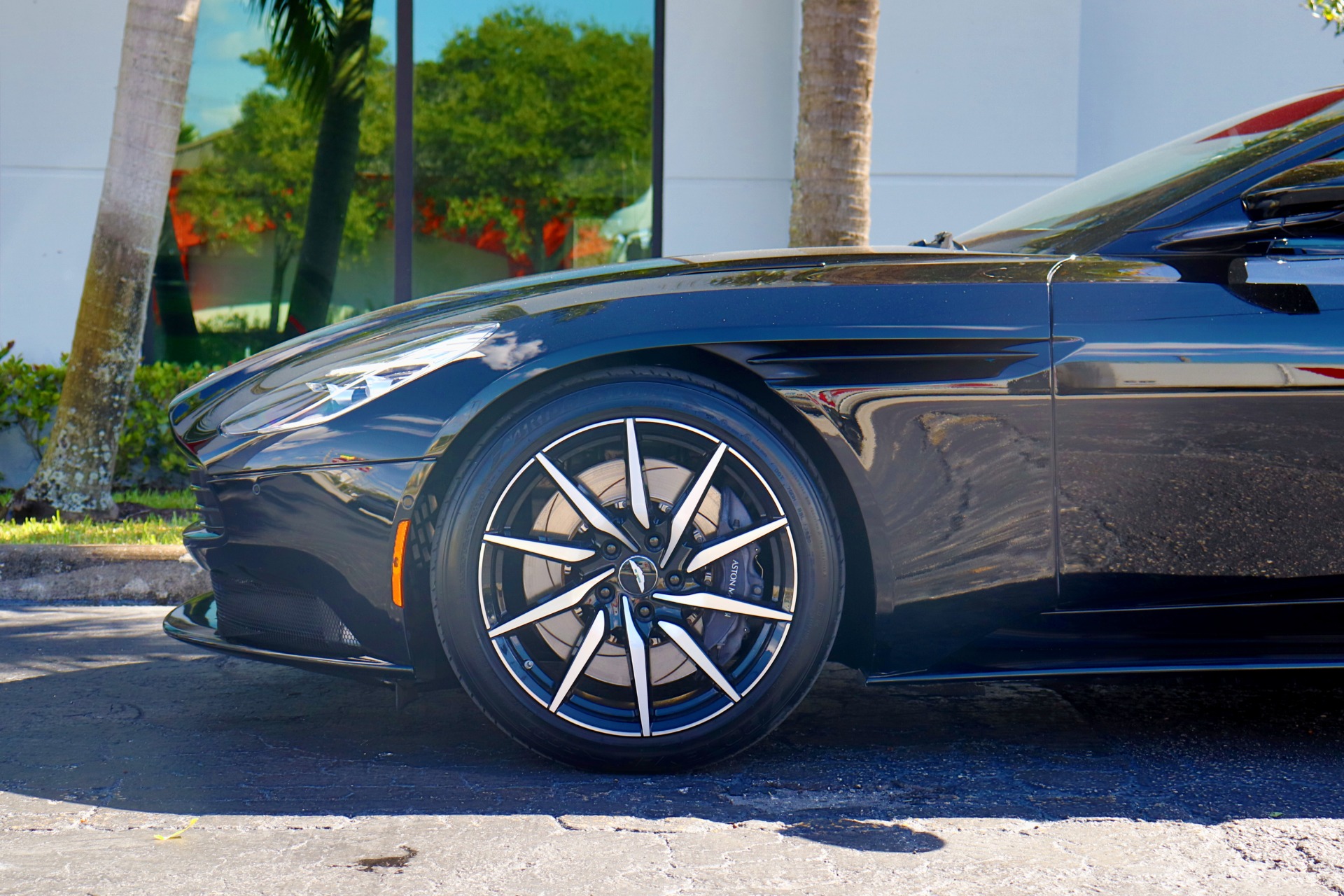 Used-2018-Aston-Martin-DB11-V12