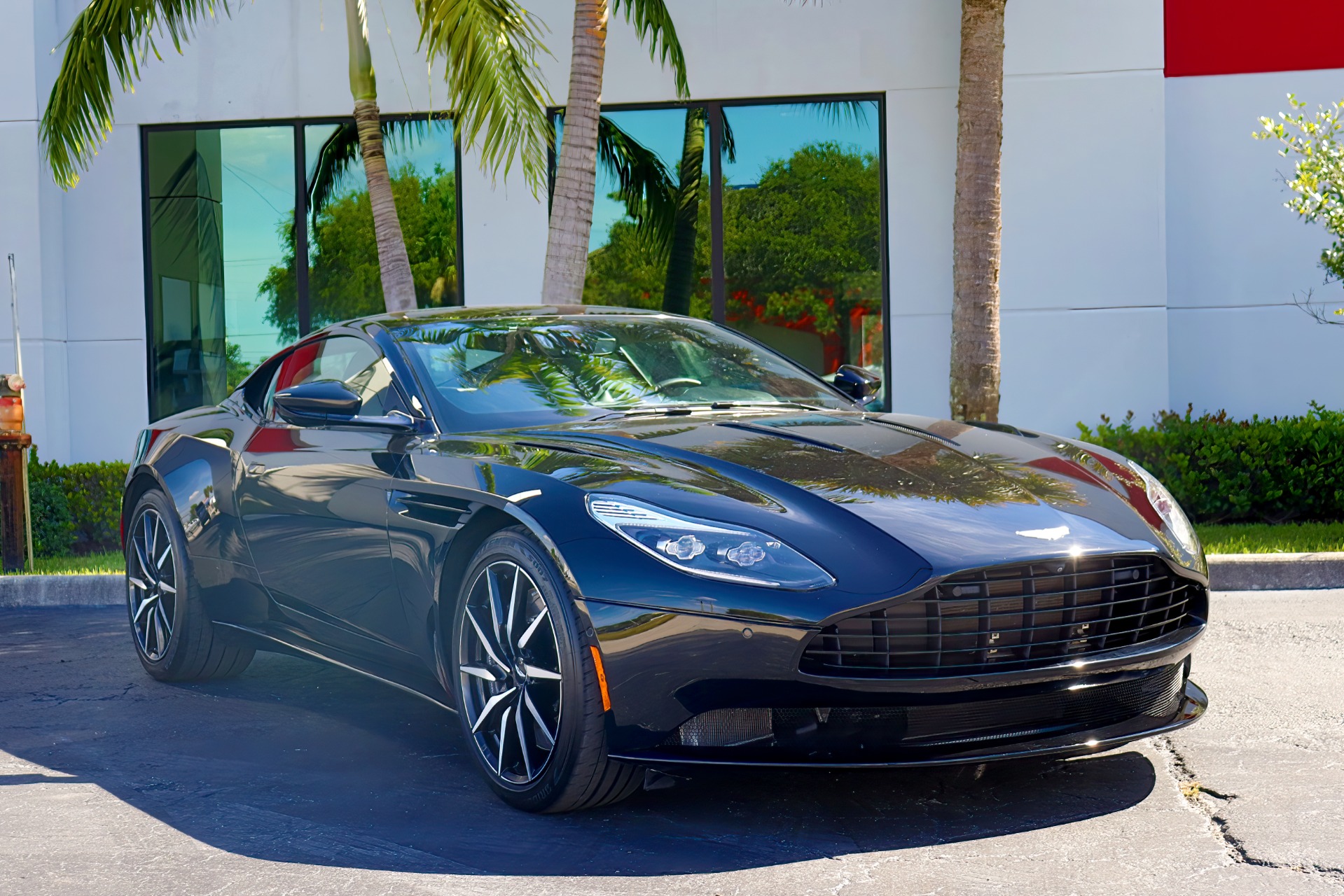 Used-2018-Aston-Martin-DB11-V12