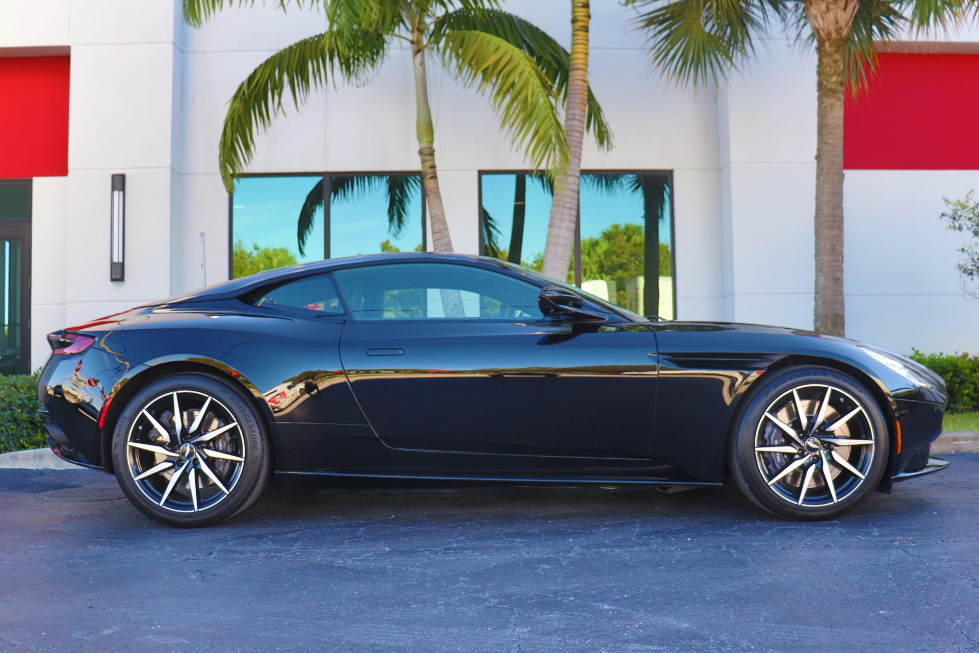 Used-2018-Aston-Martin-DB11-V12