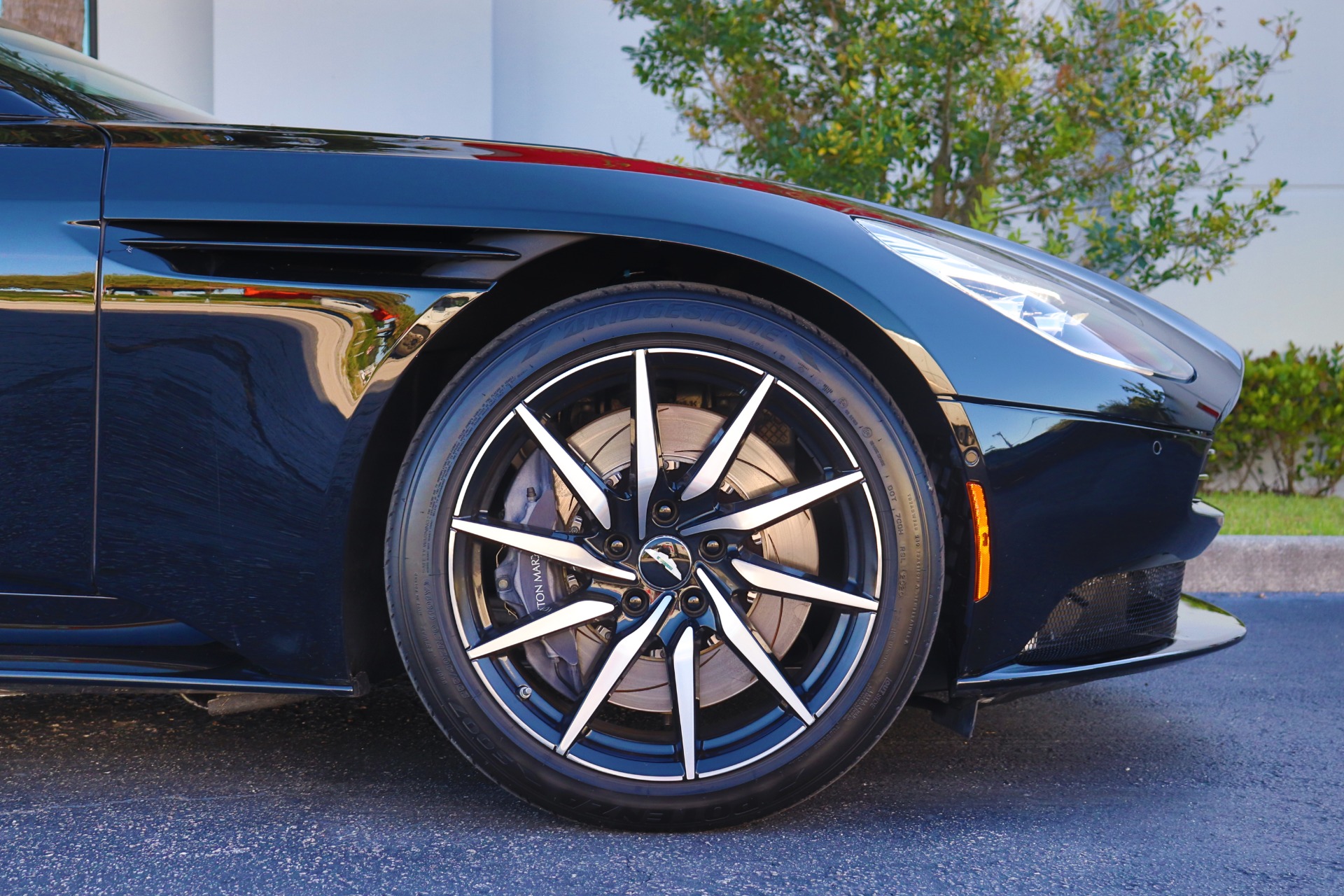Used-2018-Aston-Martin-DB11-V12