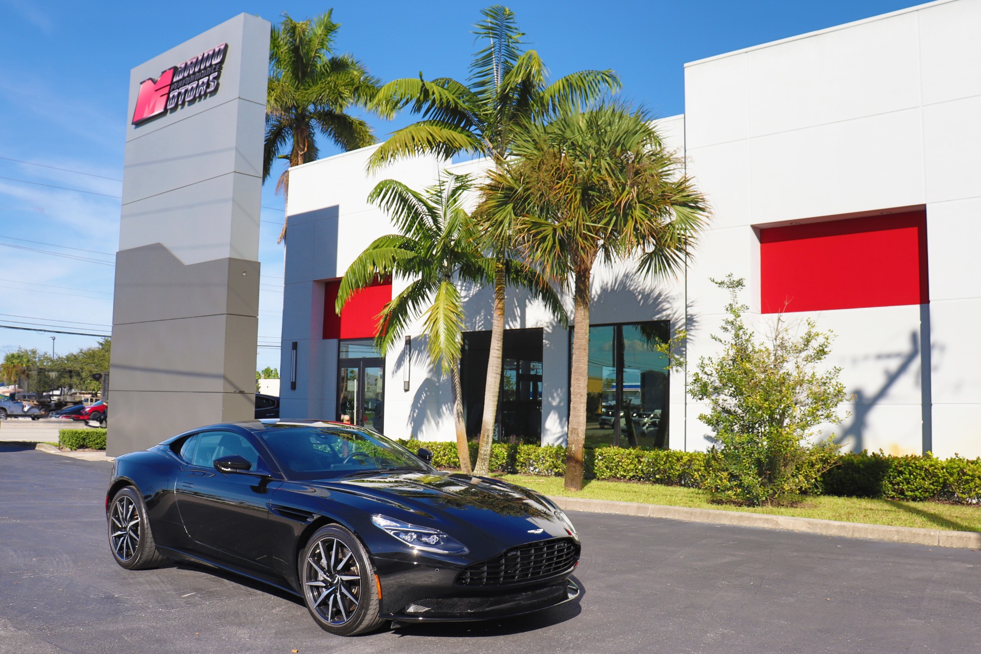 Used-2018-Aston-Martin-DB11-V12