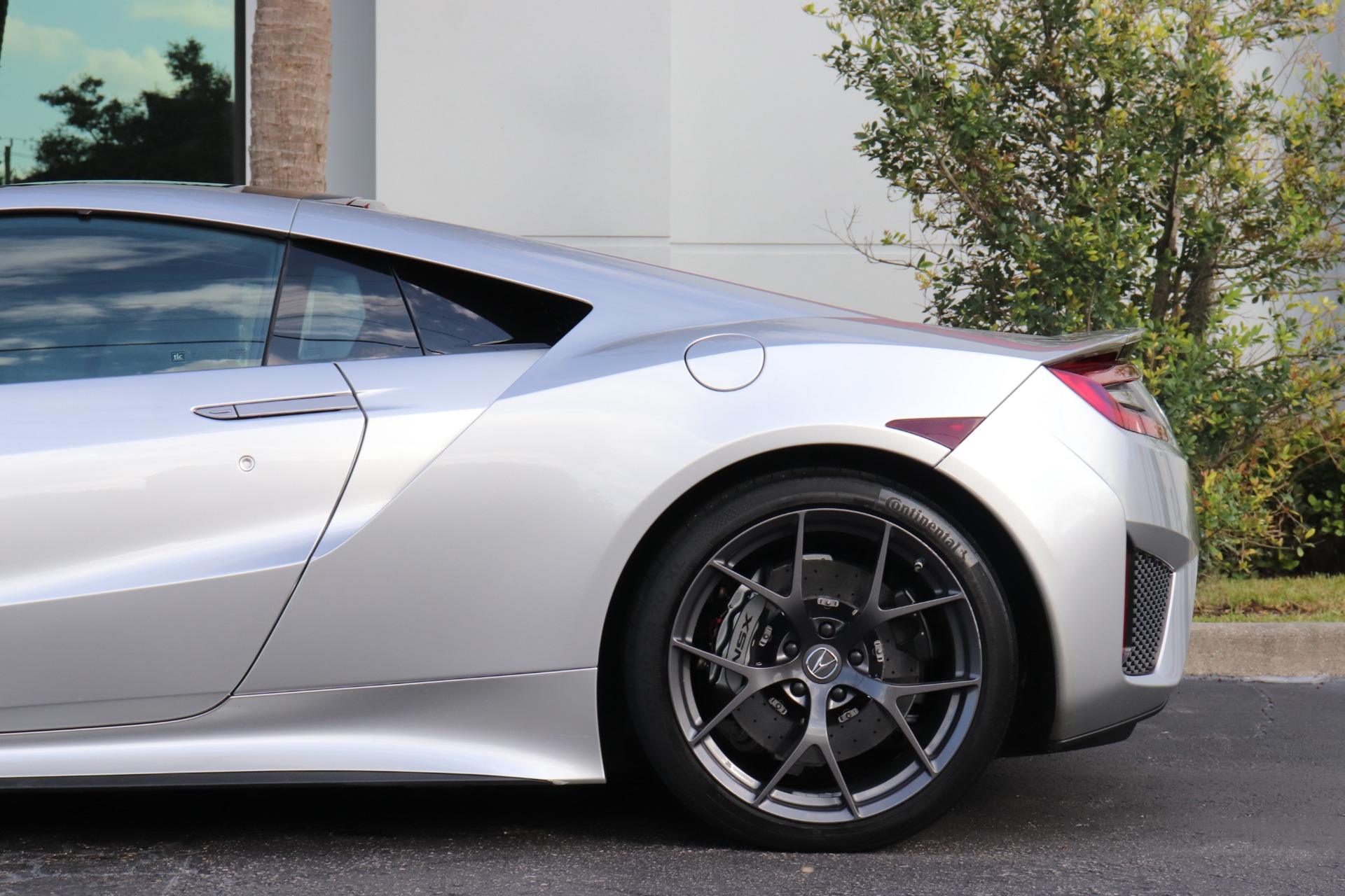 Used-2017-Acura-NSX-SH-AWD-Sport-Hybrid