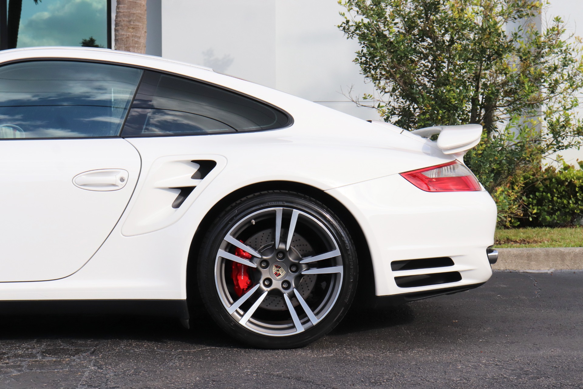 Used-2009-Porsche-911-Turbo