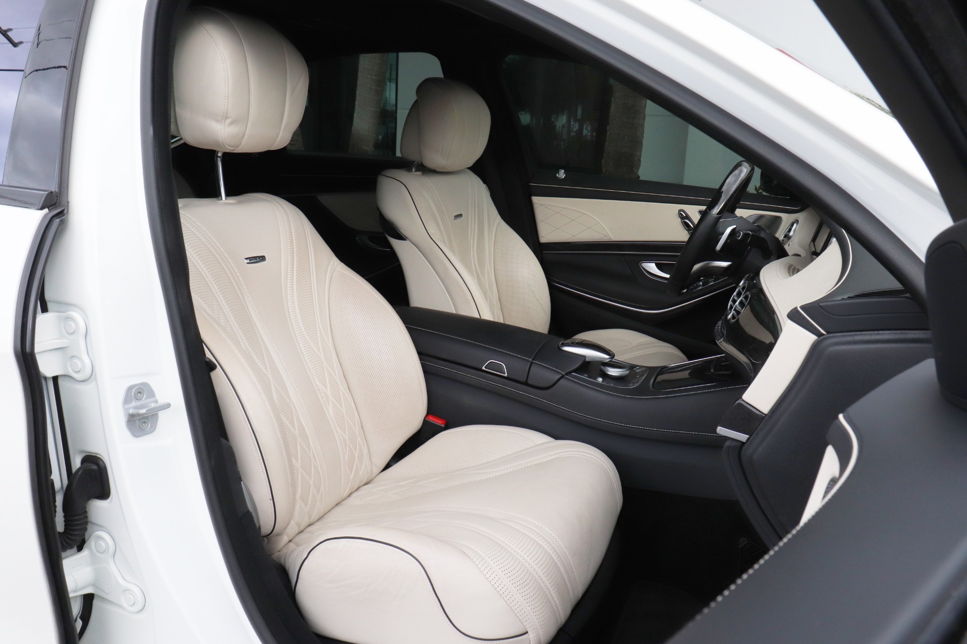 Used-2017-Mercedes-Benz-S-Class-AMG-S-63