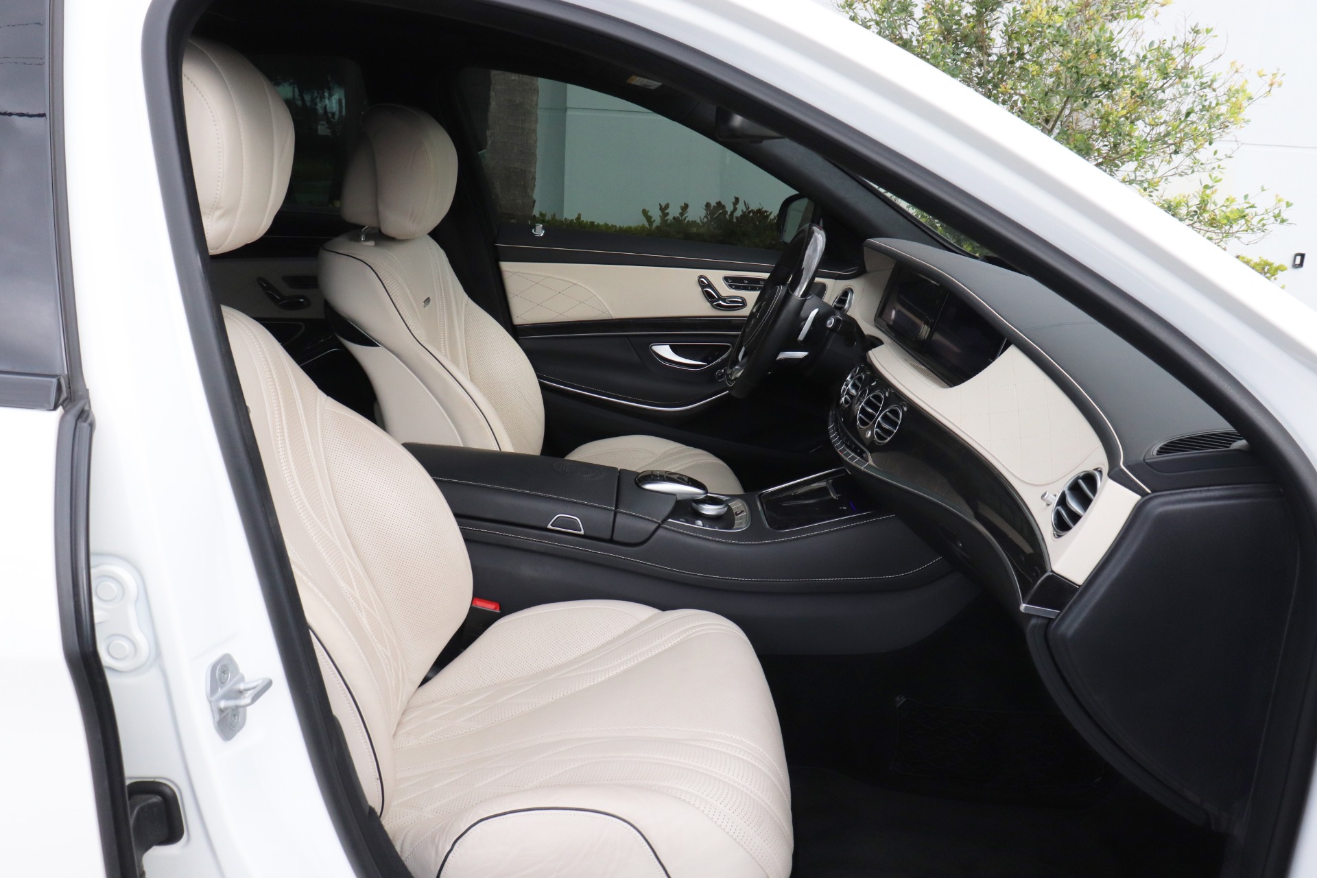 Used-2017-Mercedes-Benz-S-Class-AMG-S-63