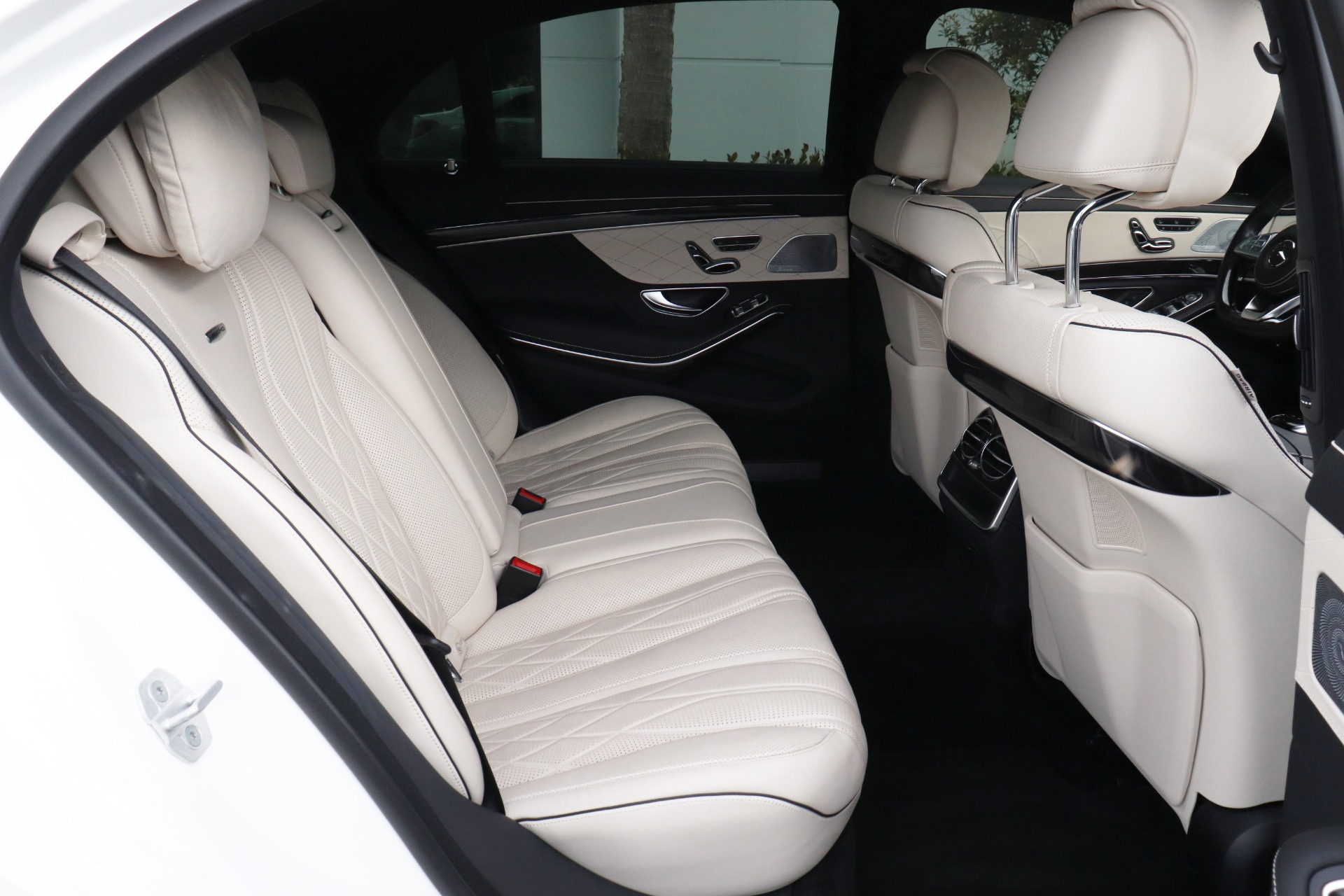 Used-2017-Mercedes-Benz-S-Class-AMG-S-63