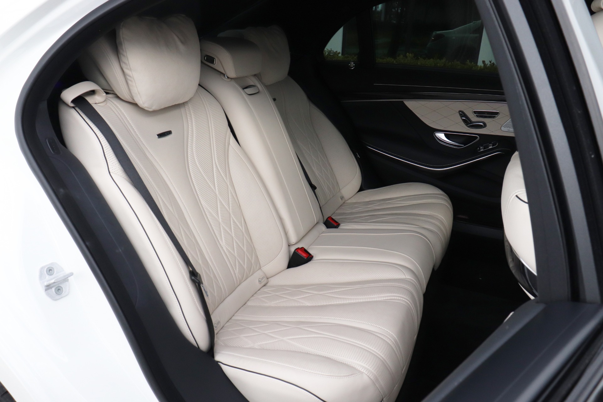 Used-2017-Mercedes-Benz-S-Class-AMG-S-63