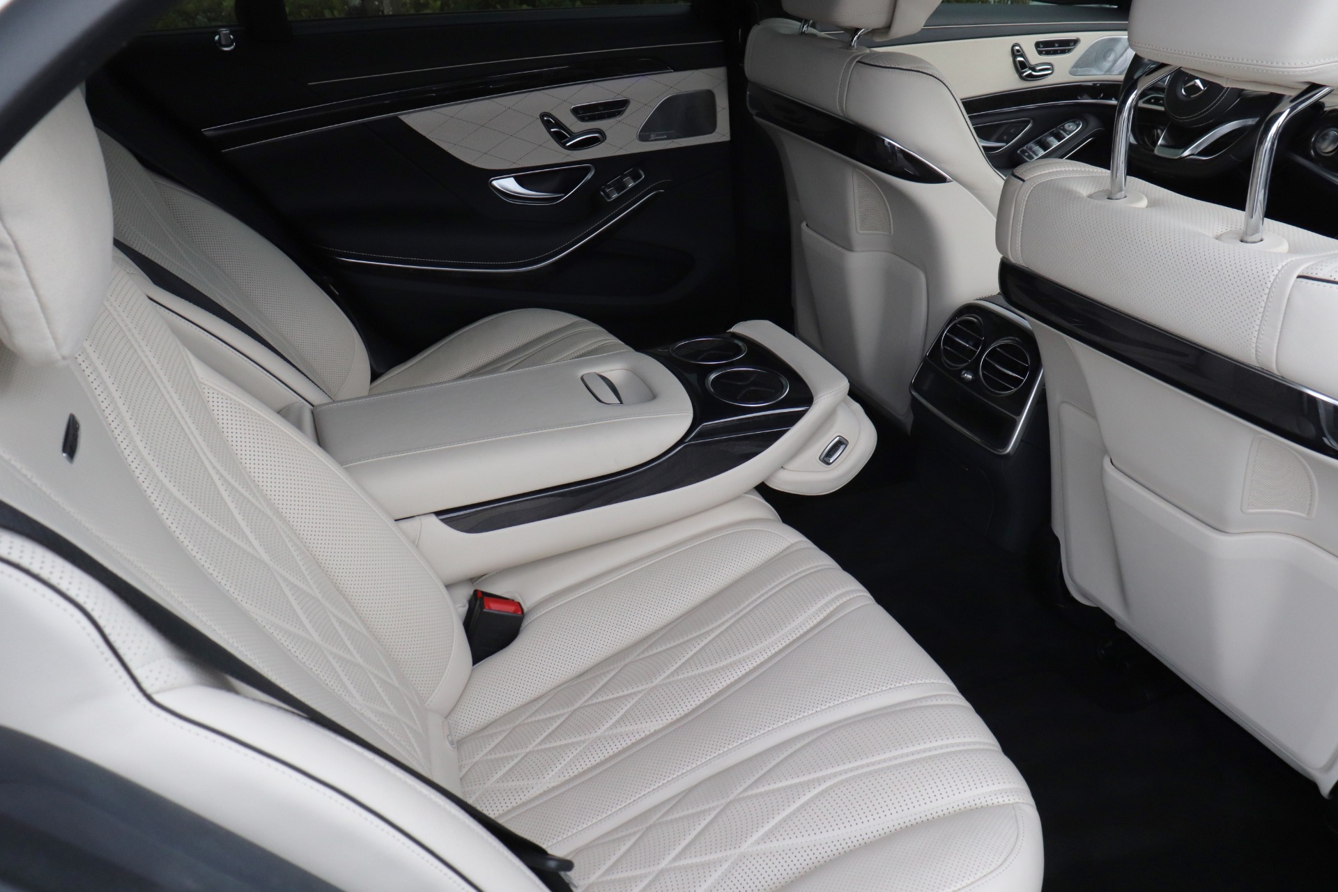 Used-2017-Mercedes-Benz-S-Class-AMG-S-63