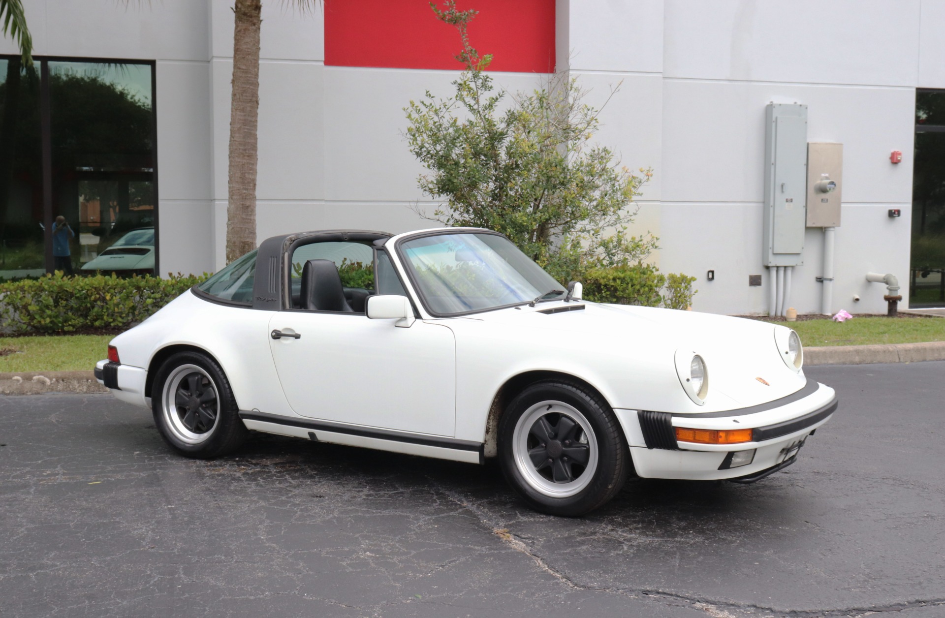 Used-1985-Porsche-911-Carrera-Targa