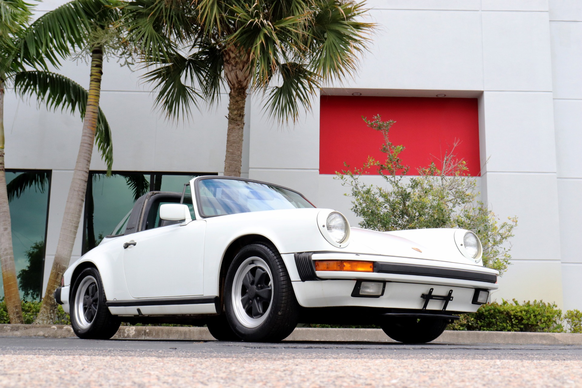 Used-1985-Porsche-911-Carrera-Targa